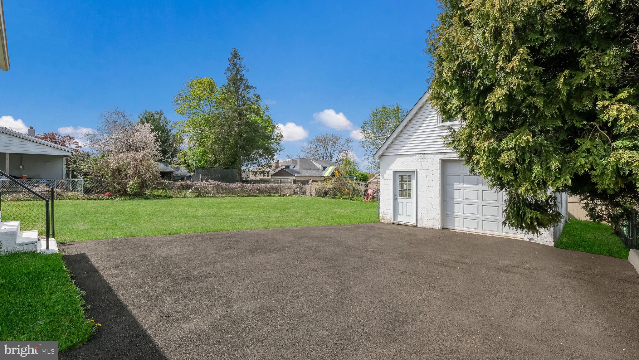 WILLOW WOODS - Residential