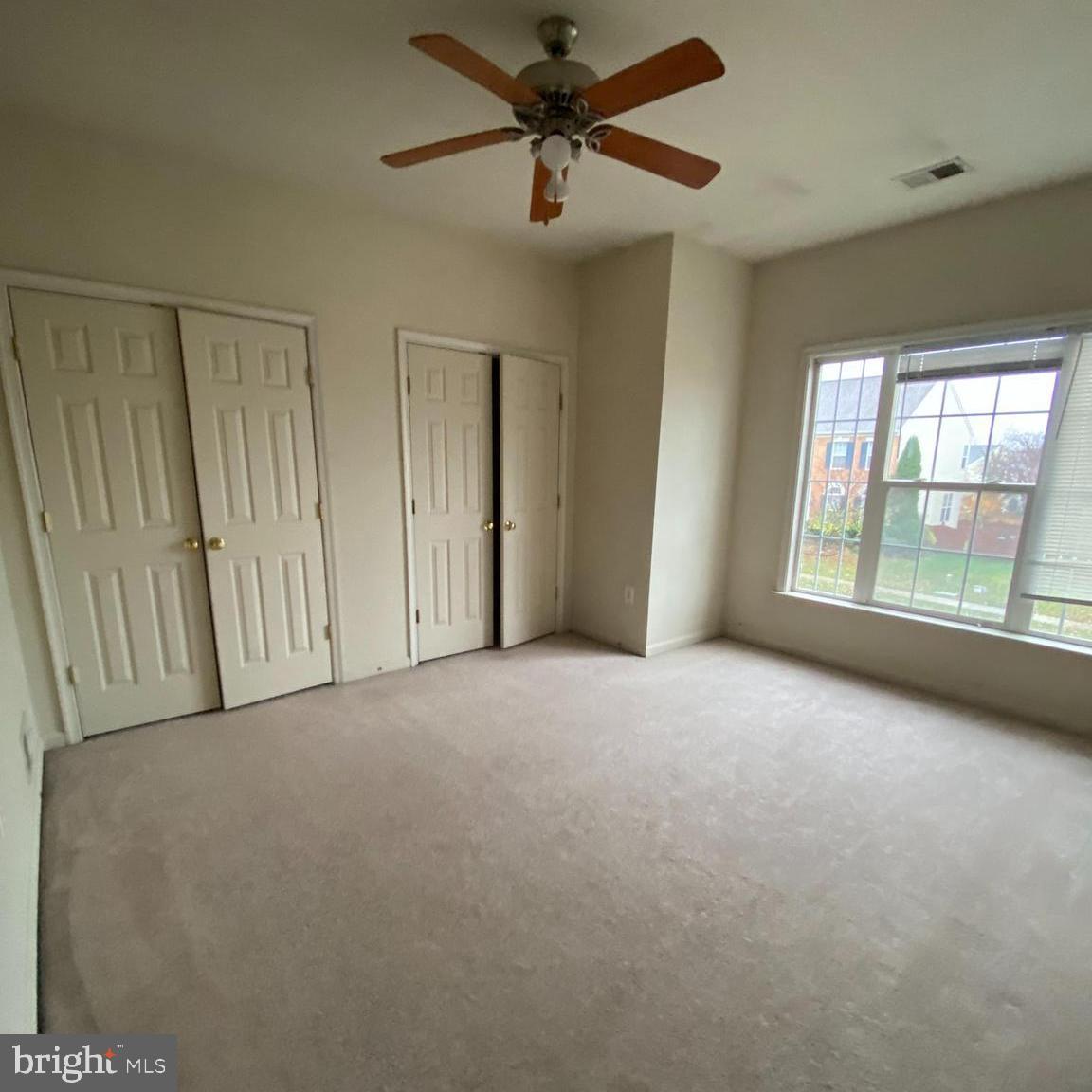 BROAD RUN OAKS - Residential Lease