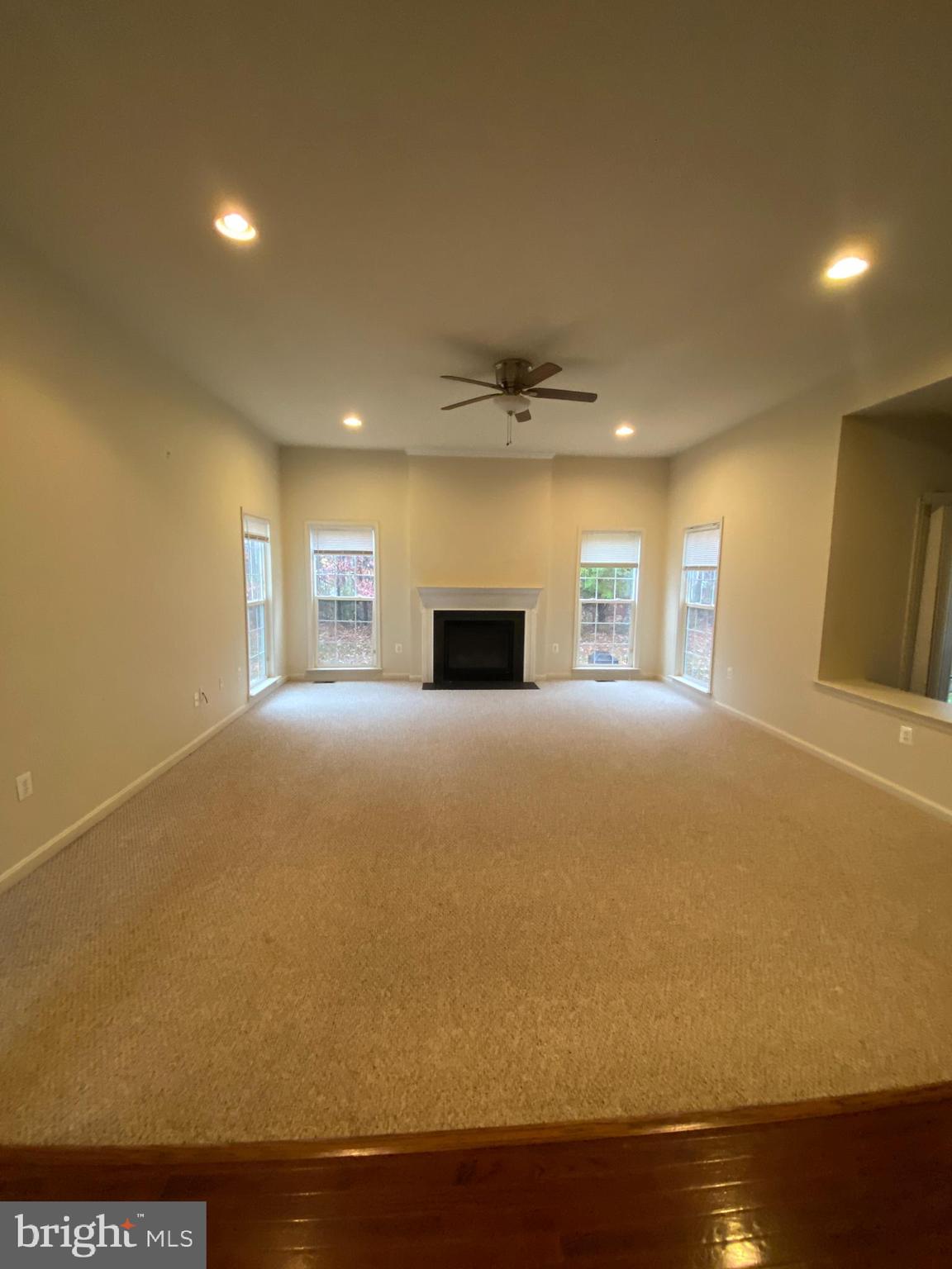 BROAD RUN OAKS - Residential Lease