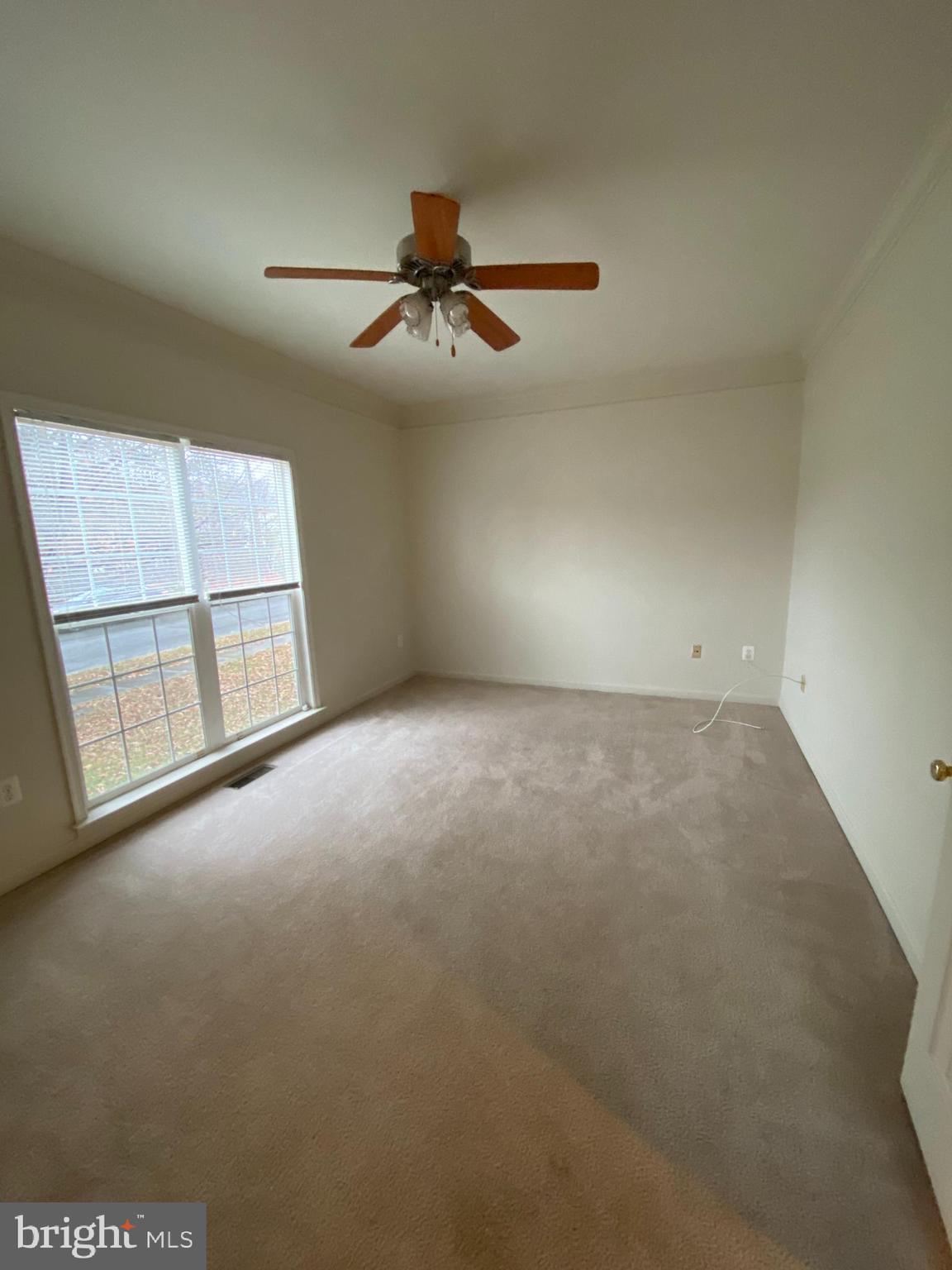 BROAD RUN OAKS - Residential Lease