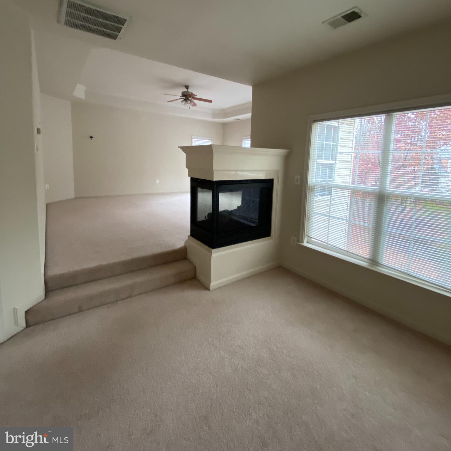 BROAD RUN OAKS - Residential Lease