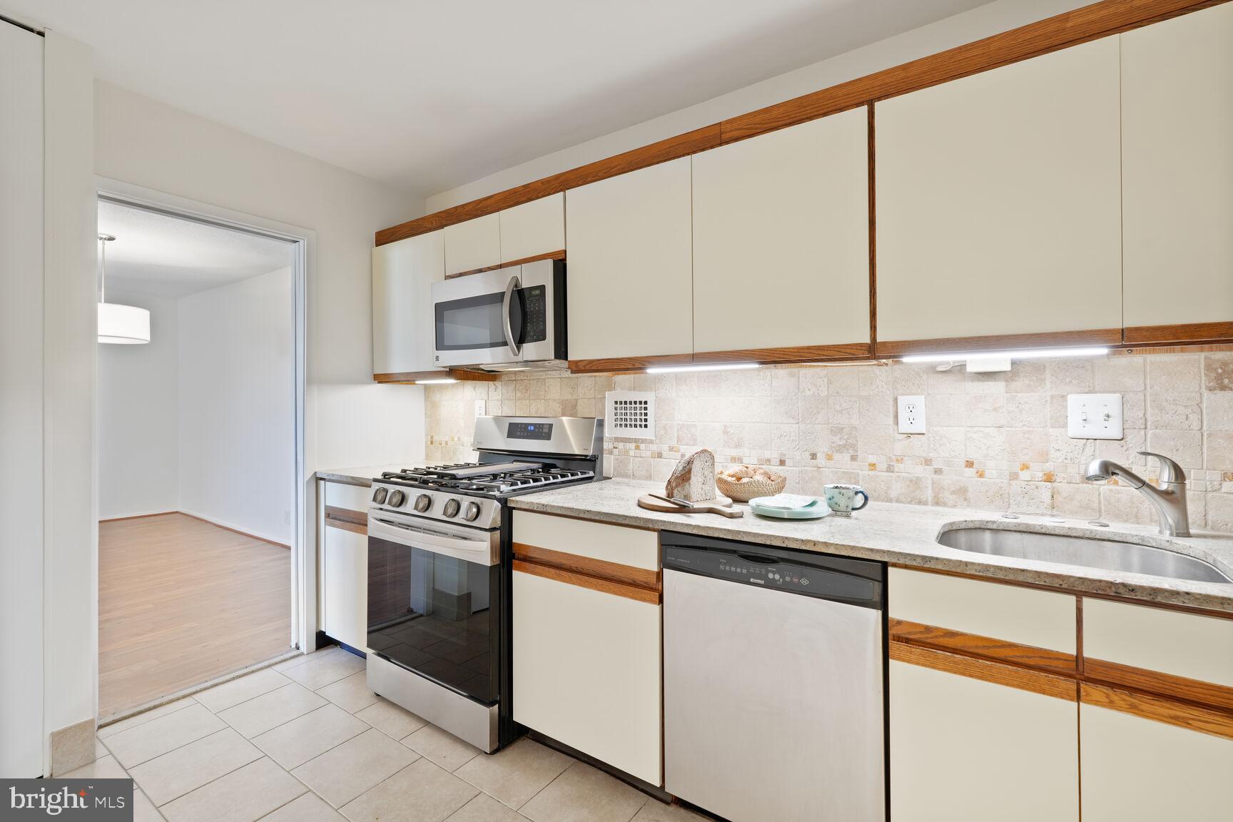 FRIENDSHIP HEIGHTS - Residential Lease