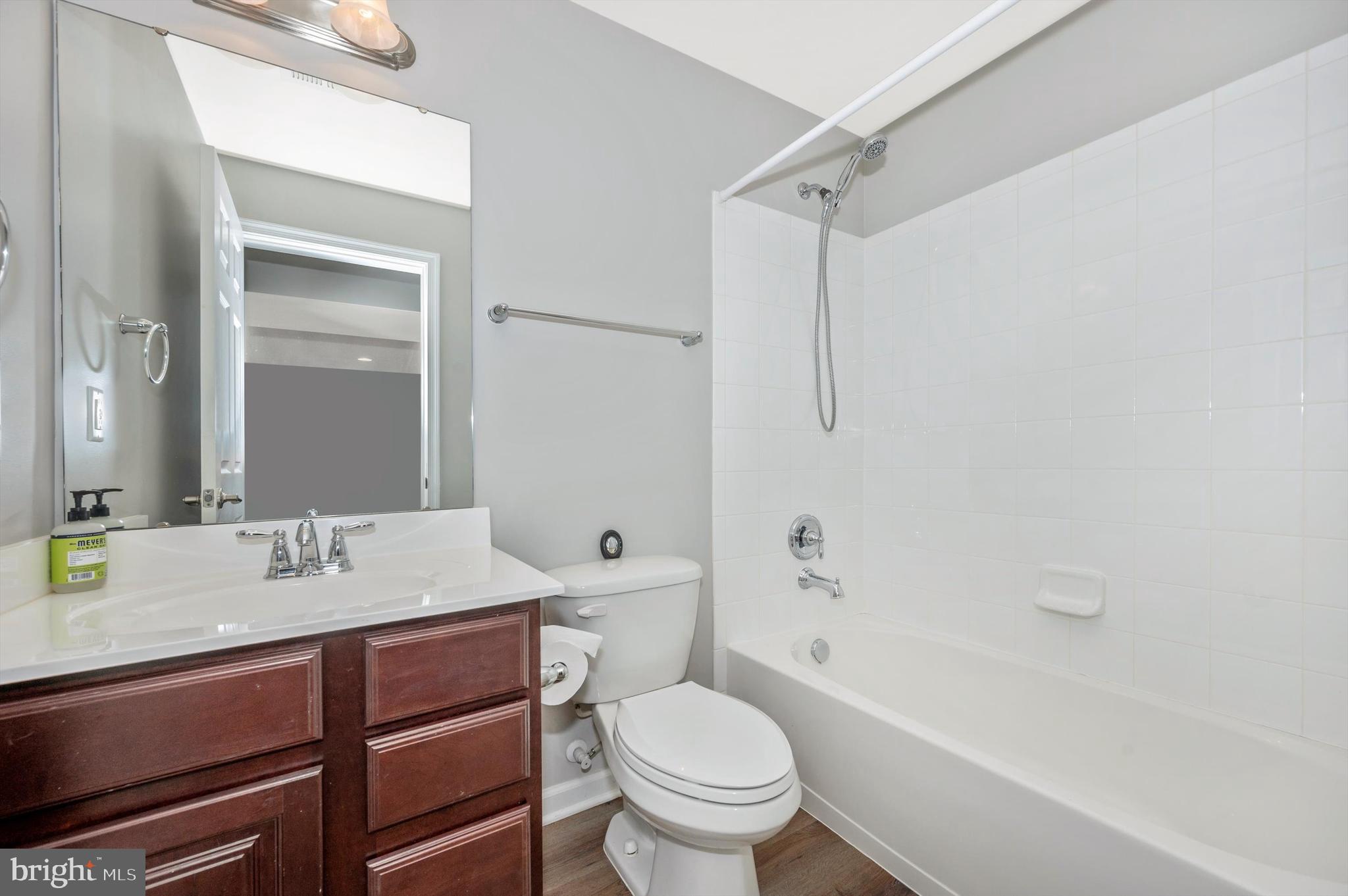 DEMORY FARM - Residential