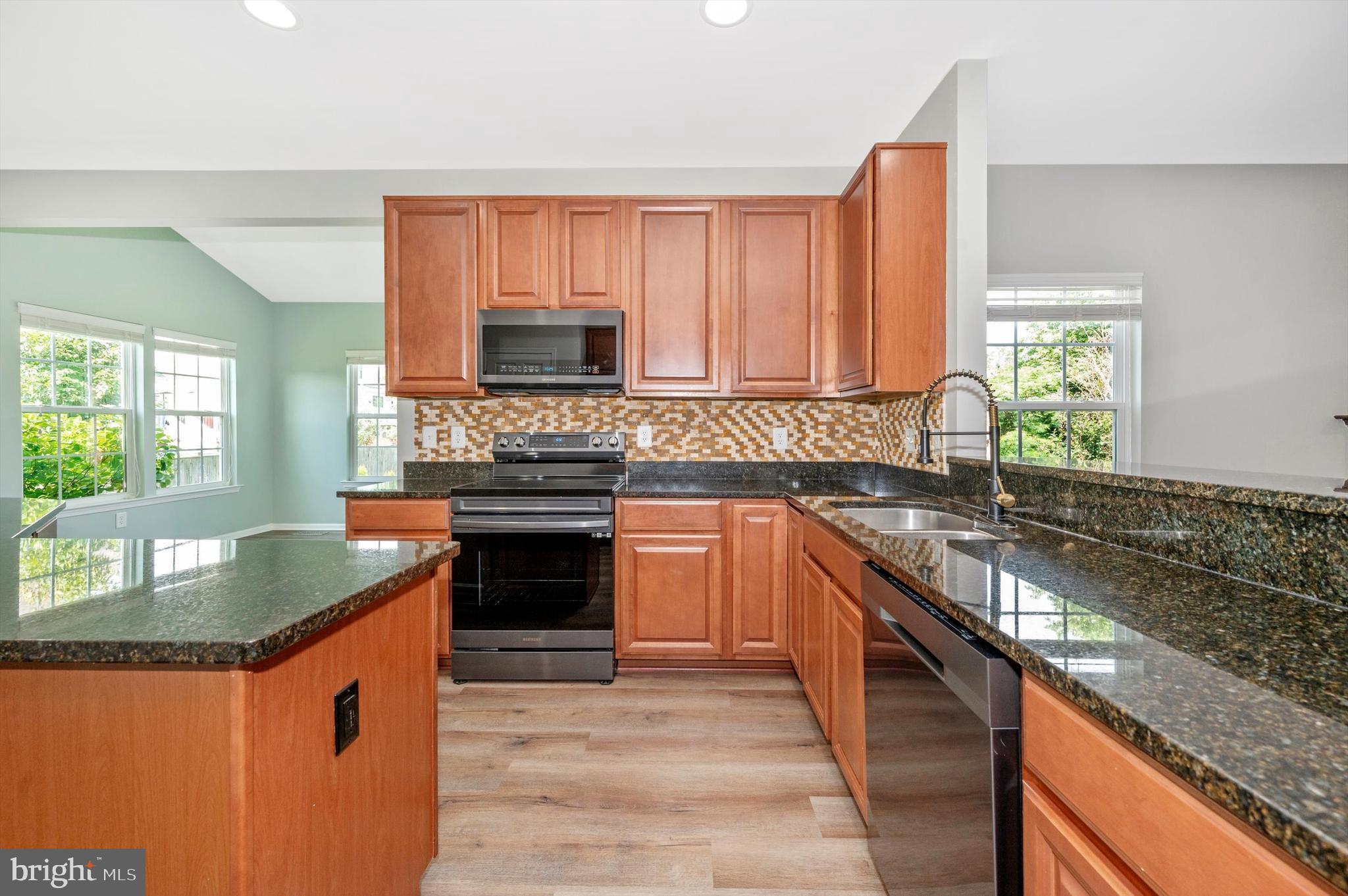 DEMORY FARM - Residential