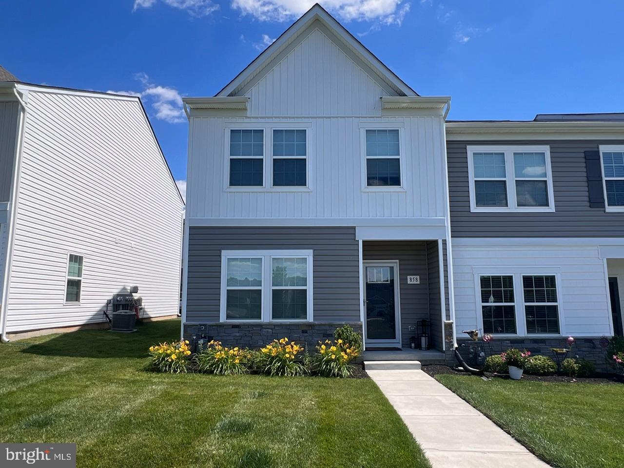 858 COTREL LANE