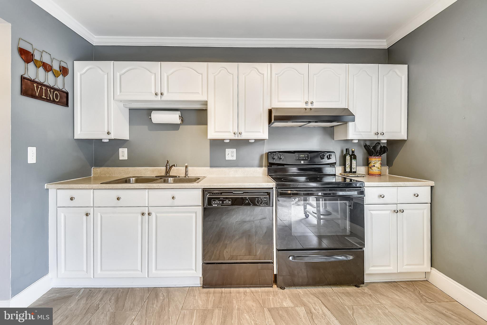 WHISPERING WOODS - Residential