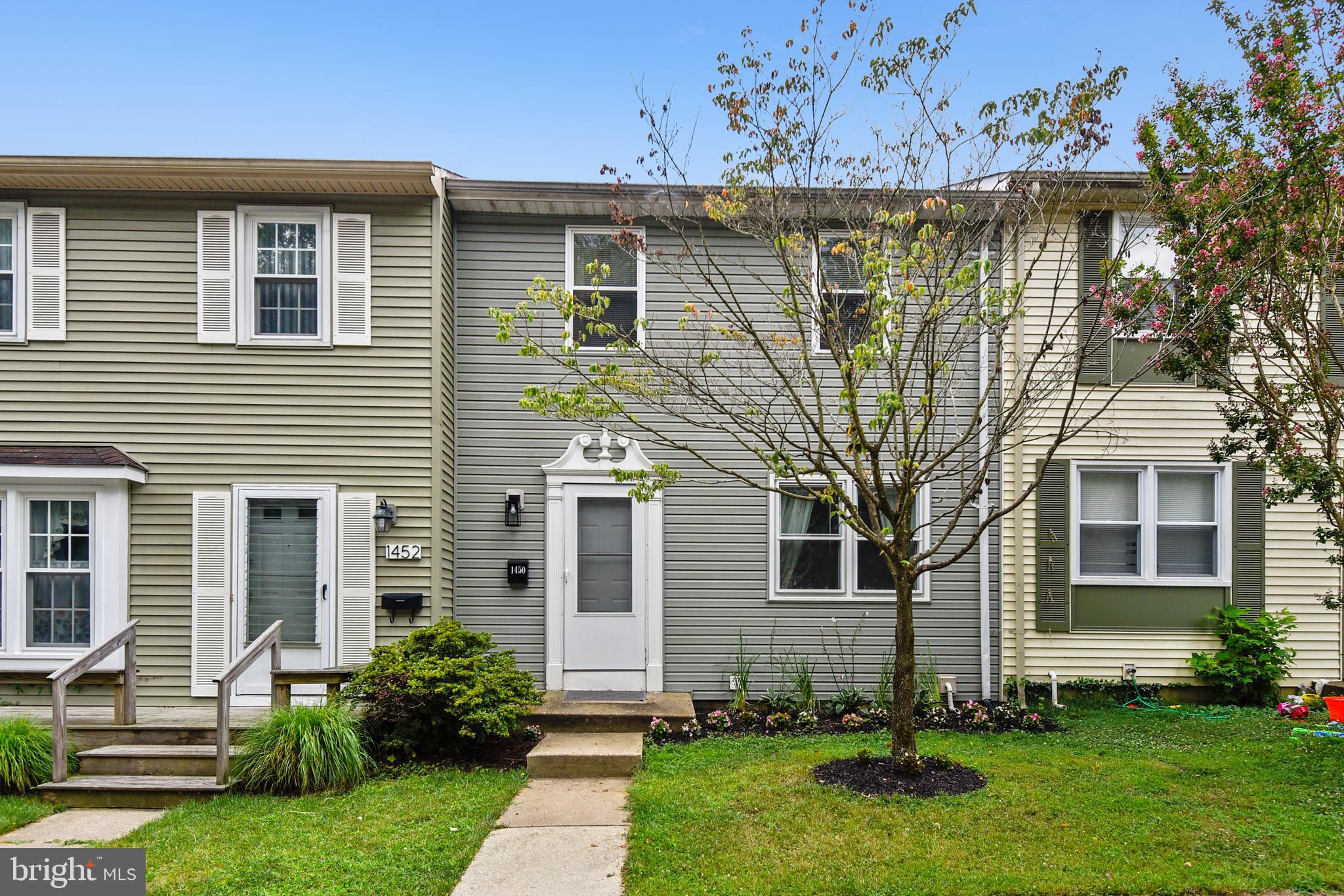 WHISPERING WOODS - Residential