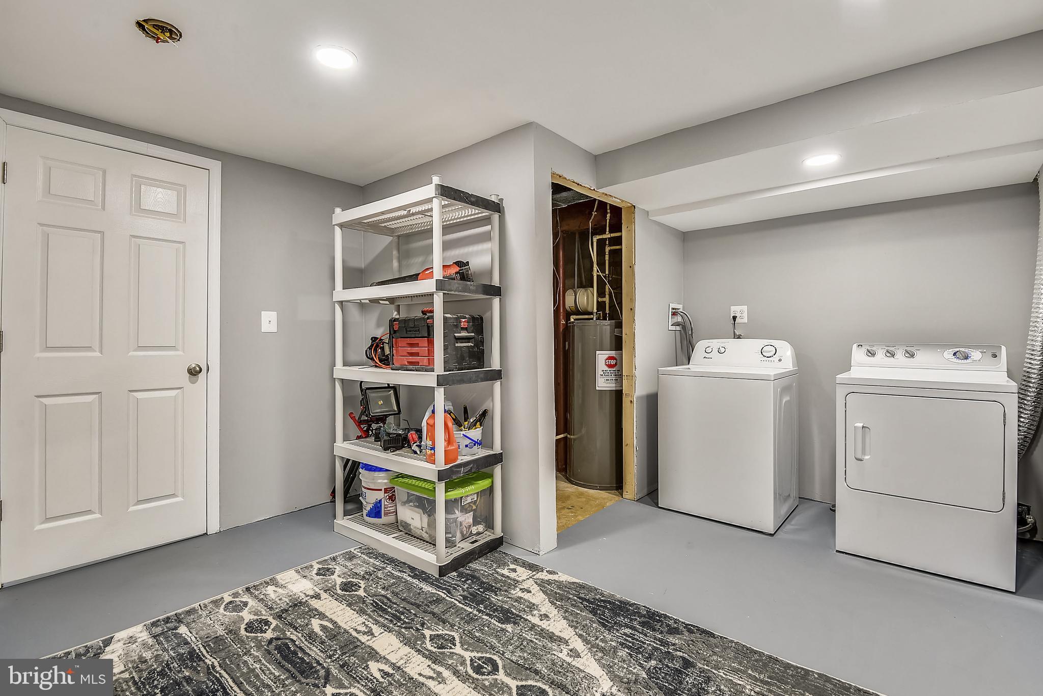 WHISPERING WOODS - Residential