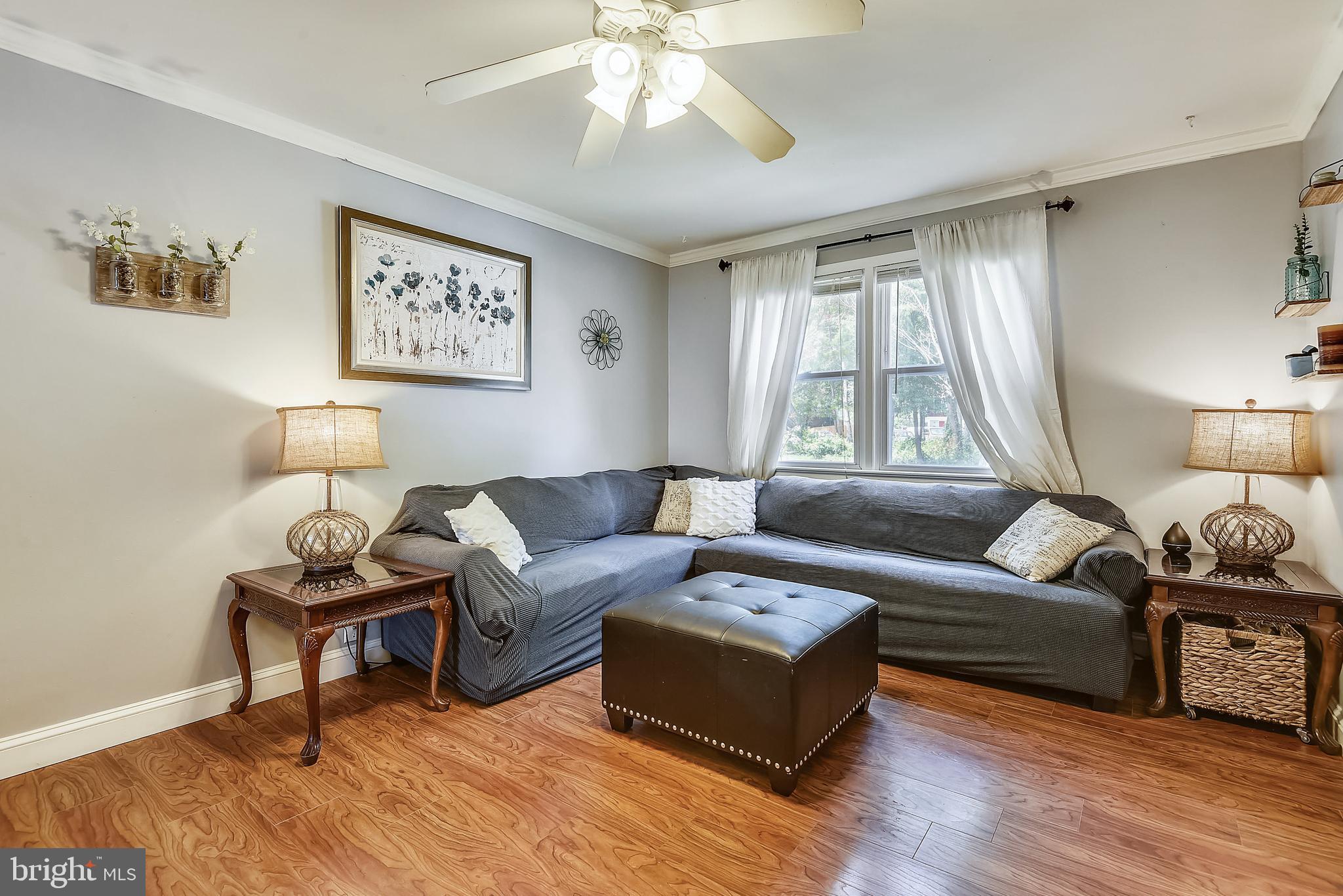 WHISPERING WOODS - Residential