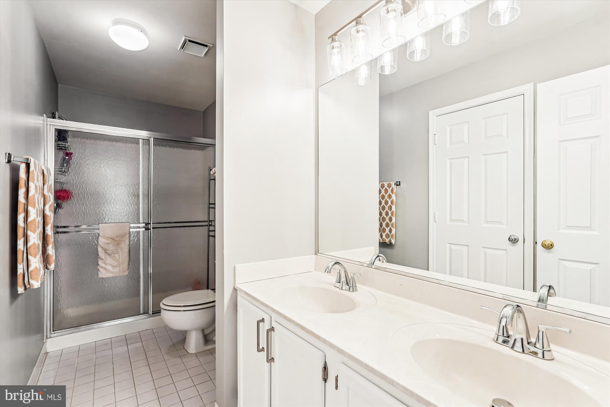 CLIFTON FARM - Residential