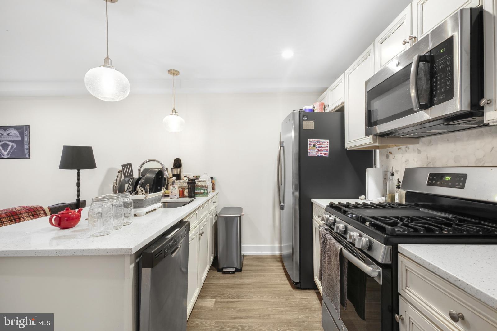 FAIRMOUNT - Residential Lease