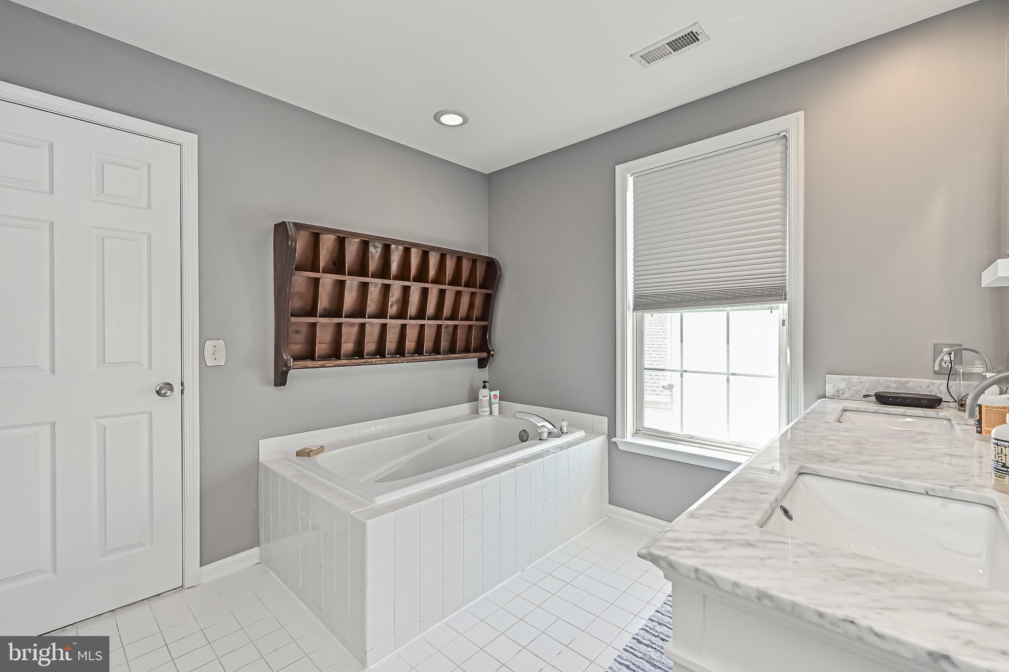 CASCADES/POTOMAC - Residential