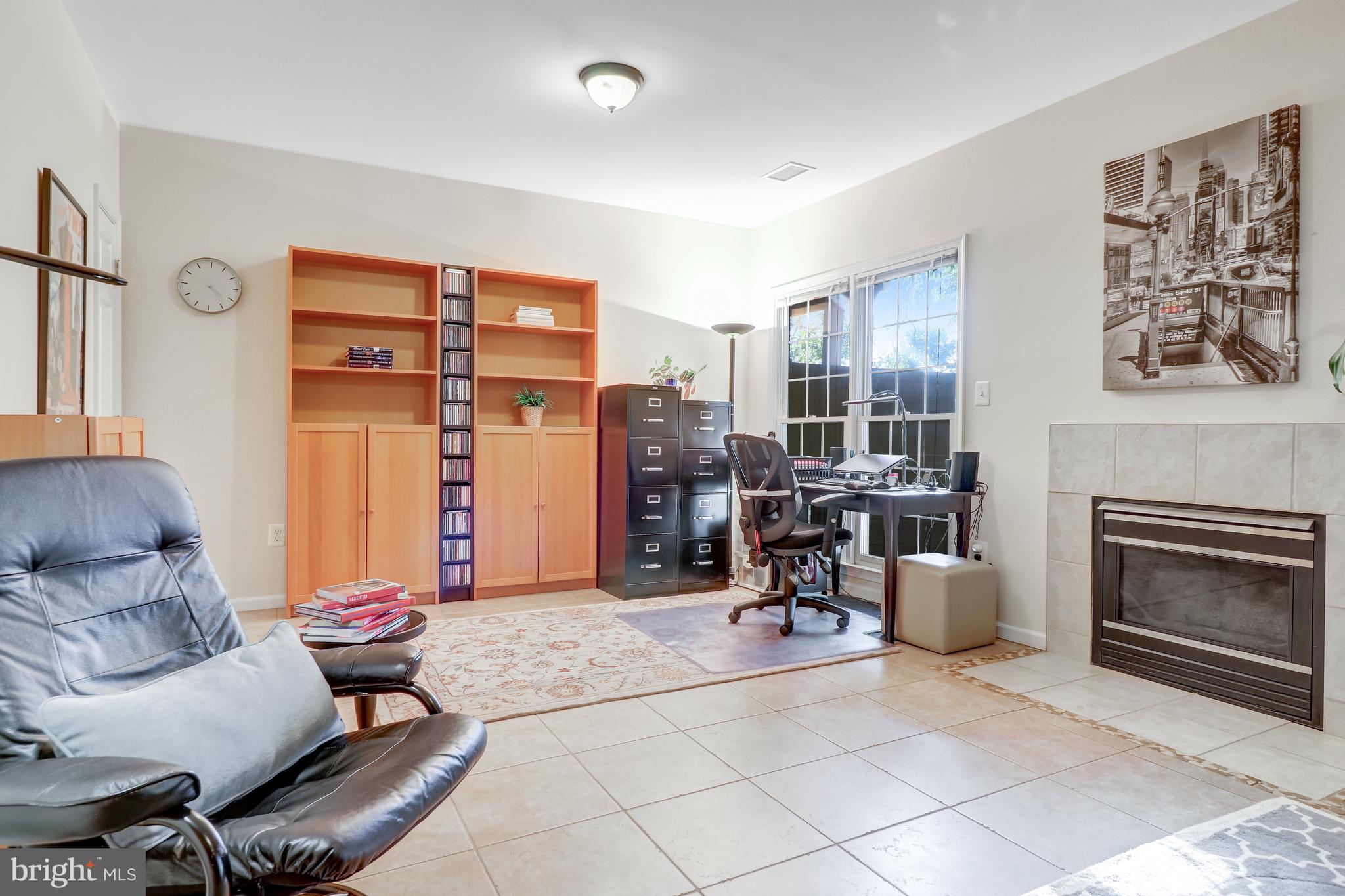 CHANCERY SQUARE - Residential