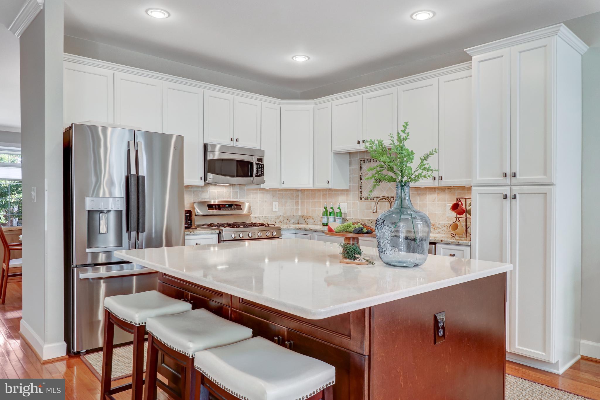 CHANCERY SQUARE - Residential