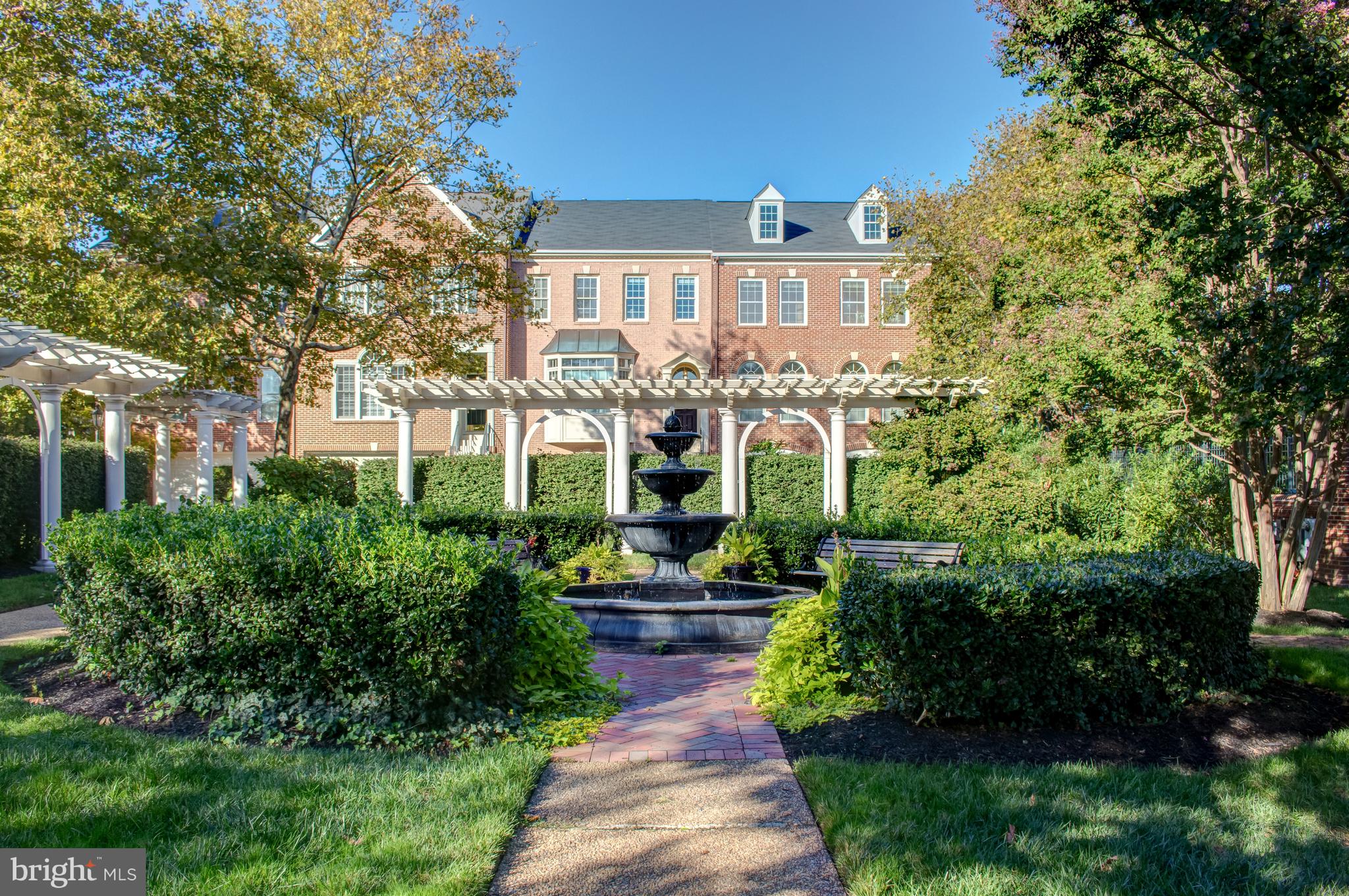 CHANCERY SQUARE - Residential