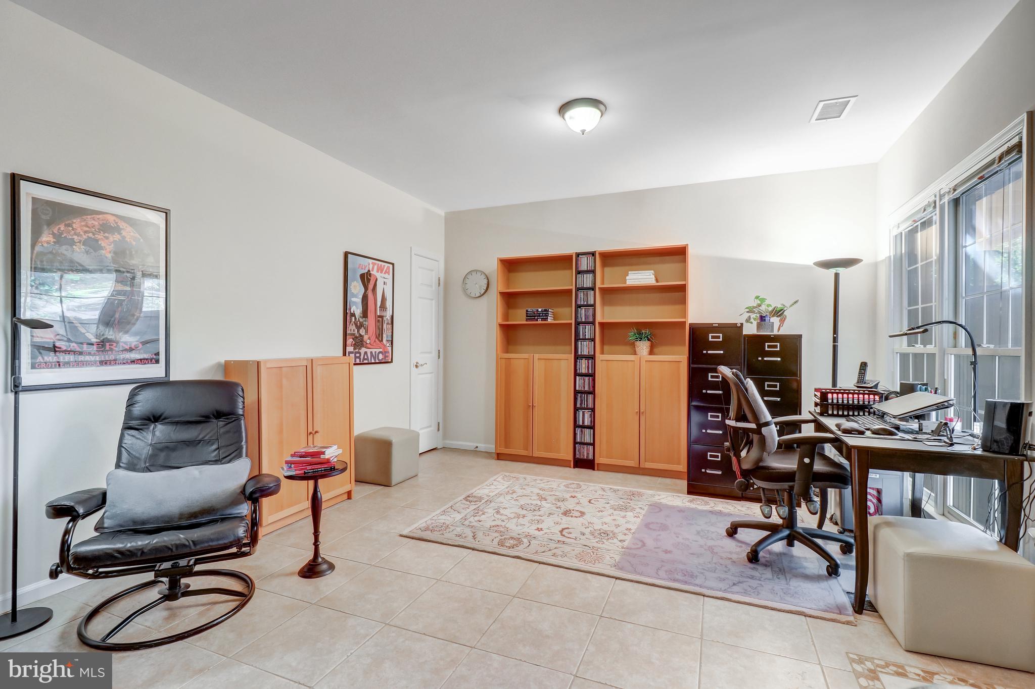 CHANCERY SQUARE - Residential