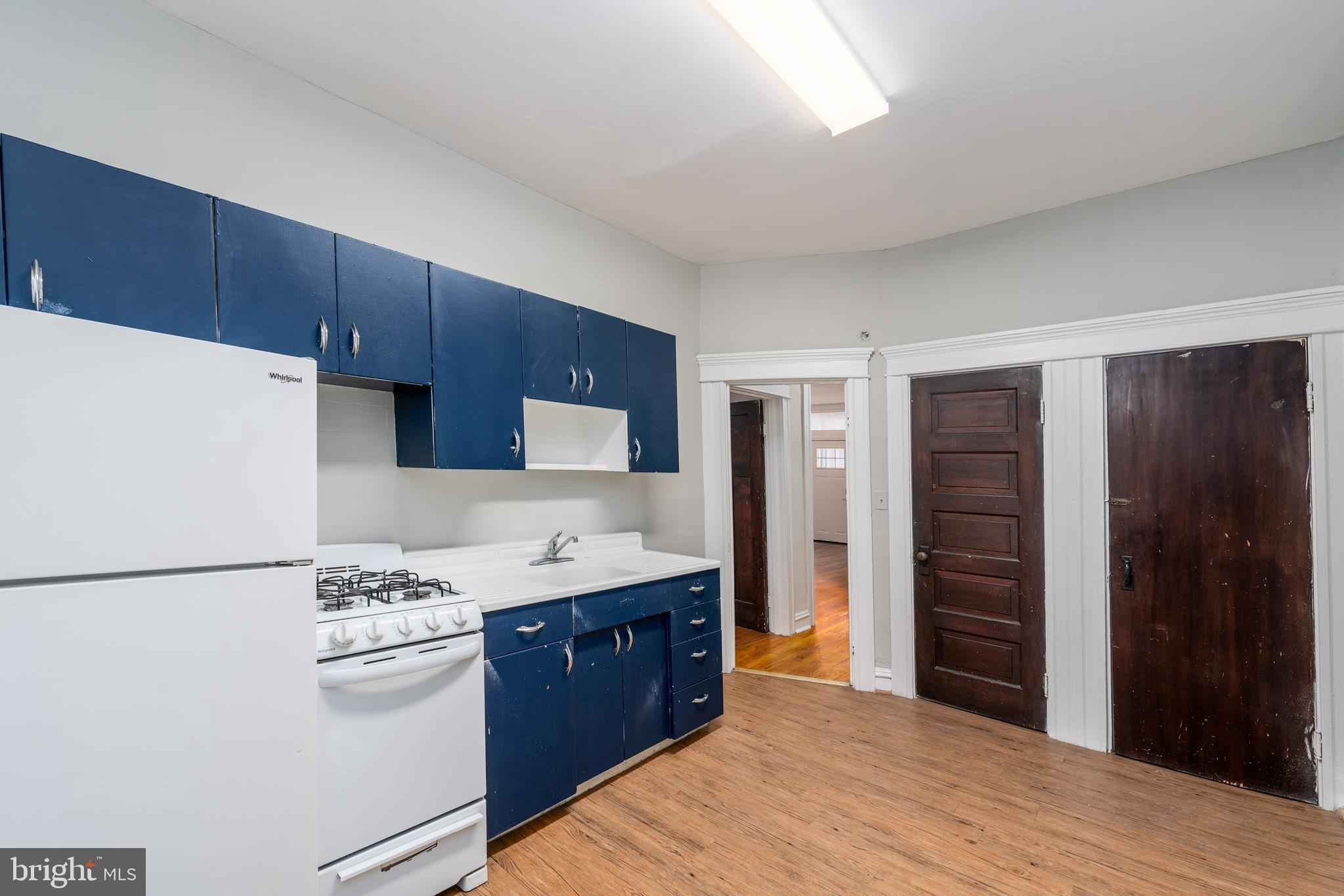 OAKENSHAWE HISTORIC DISTRICT - Residential Lease