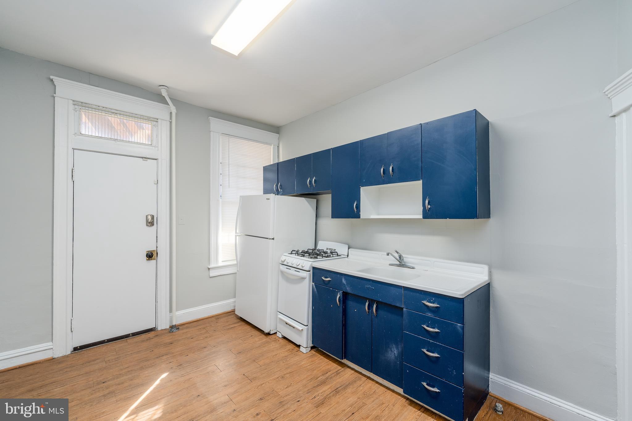 OAKENSHAWE HISTORIC DISTRICT - Residential Lease