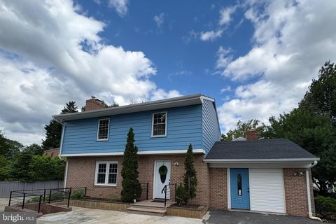 1262 KENSINGTON ROAD MCLEAN VA 22101