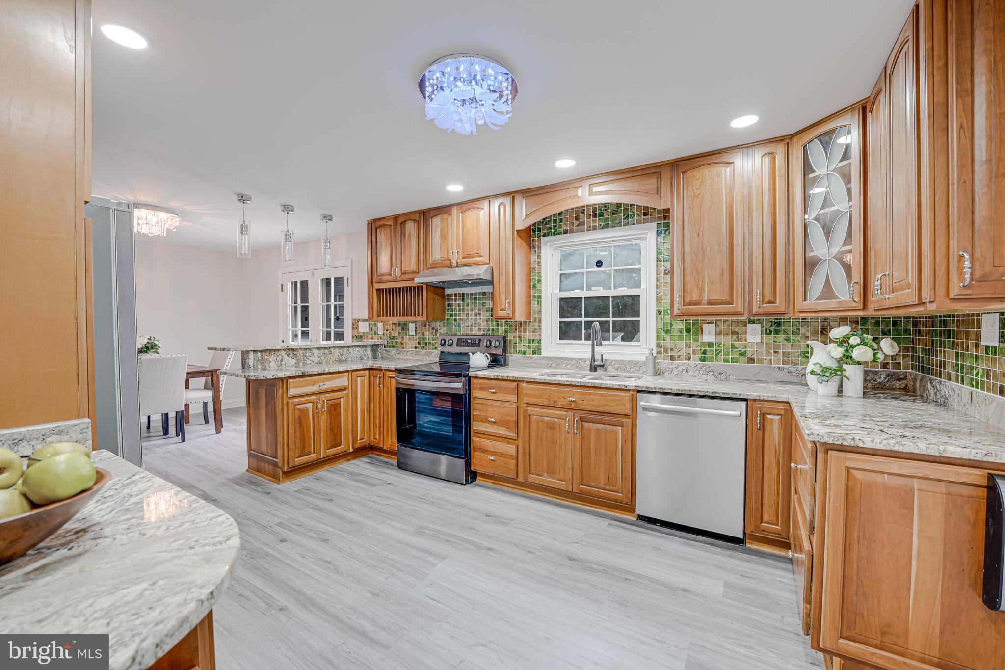 1262 KENSINGTON ROAD