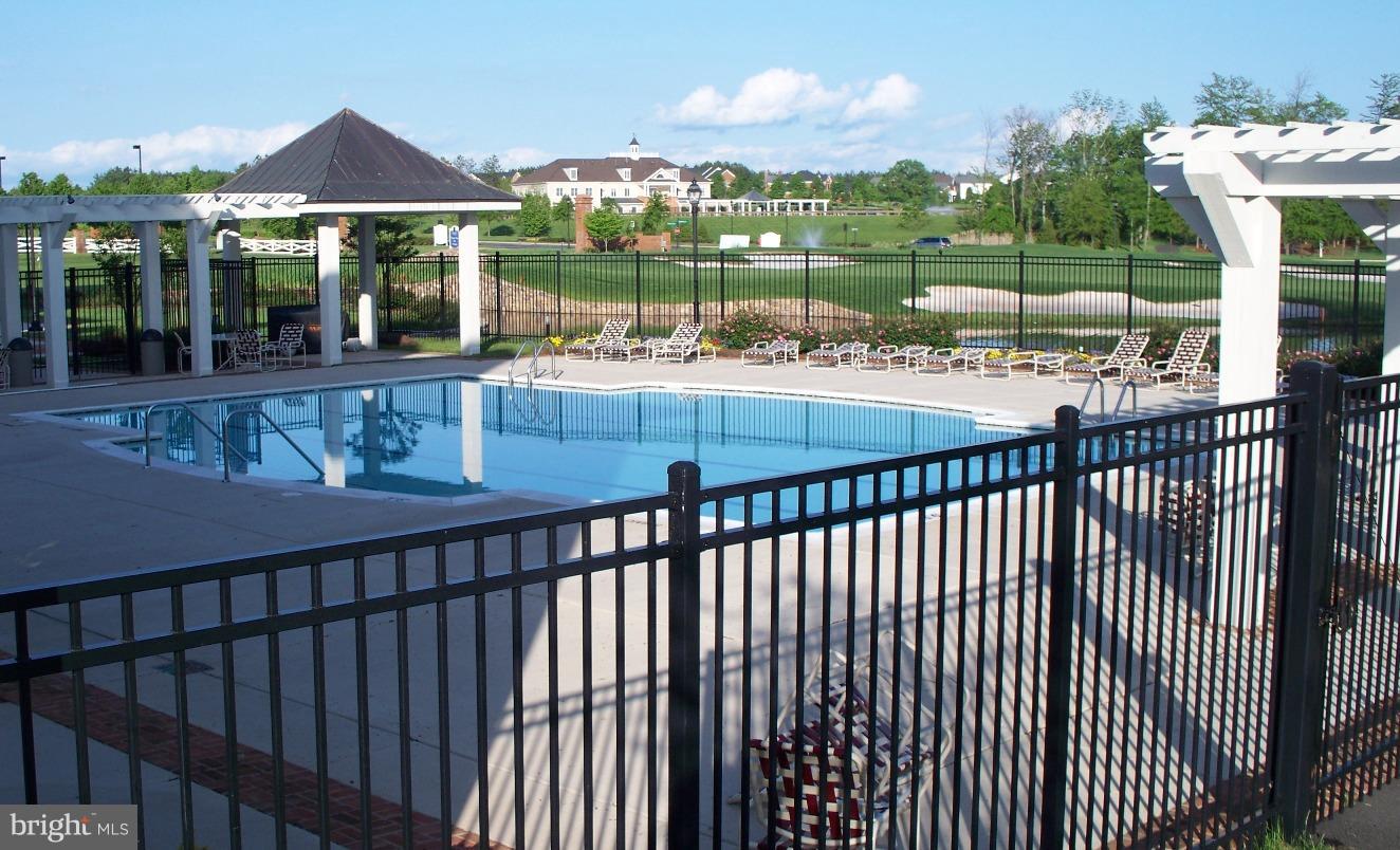 THE GREENBRIER CONDO - Residential Lease