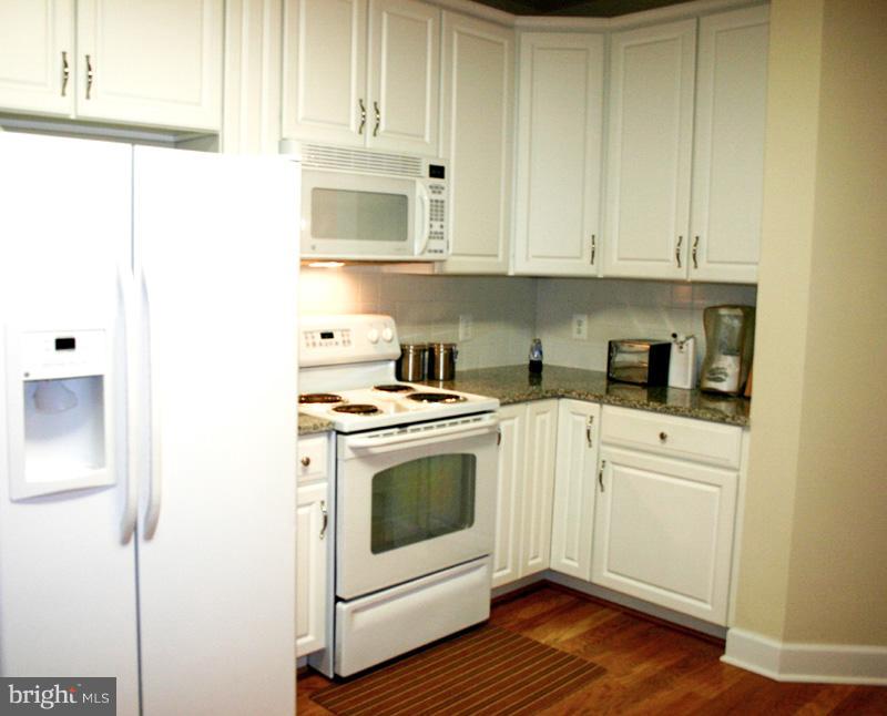 THE GREENBRIER CONDO - Residential Lease