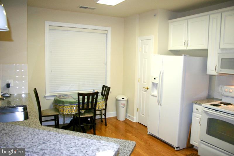 THE GREENBRIER CONDO - Residential Lease