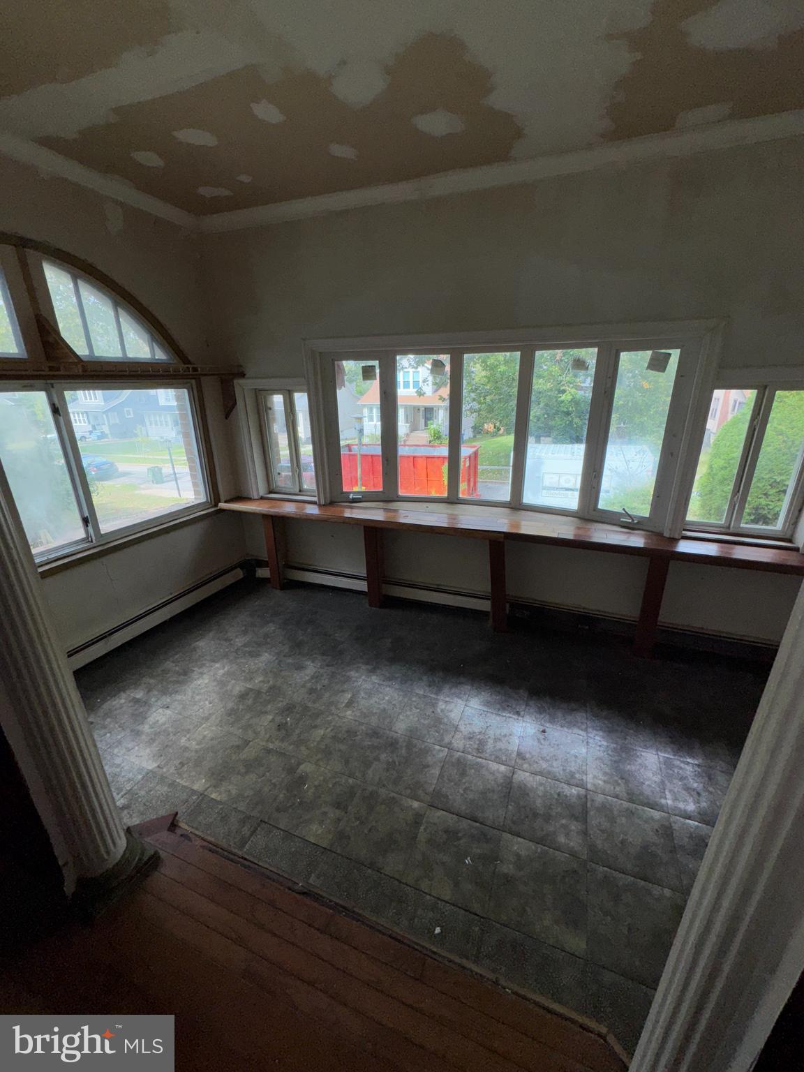 WINDSOR HILLS - Residential