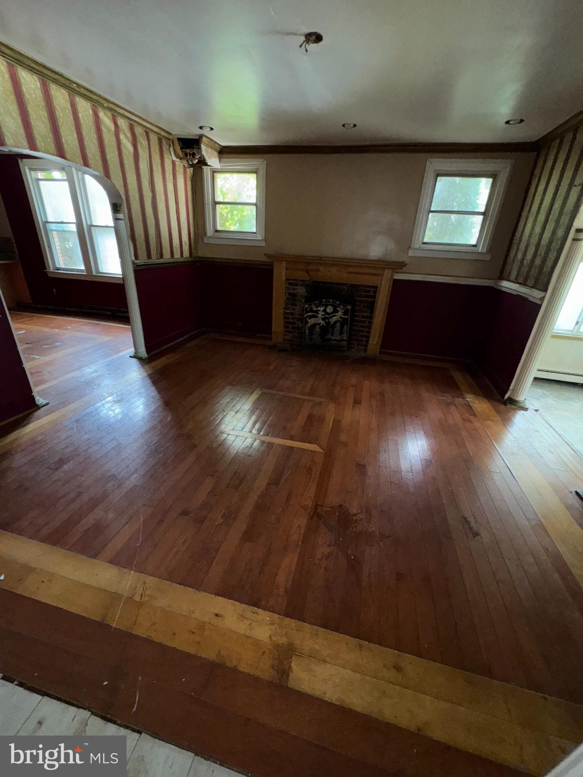 WINDSOR HILLS - Residential