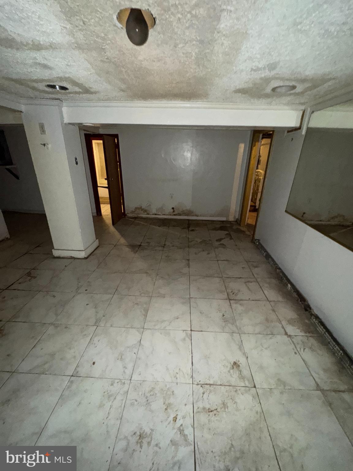 WINDSOR HILLS - Residential