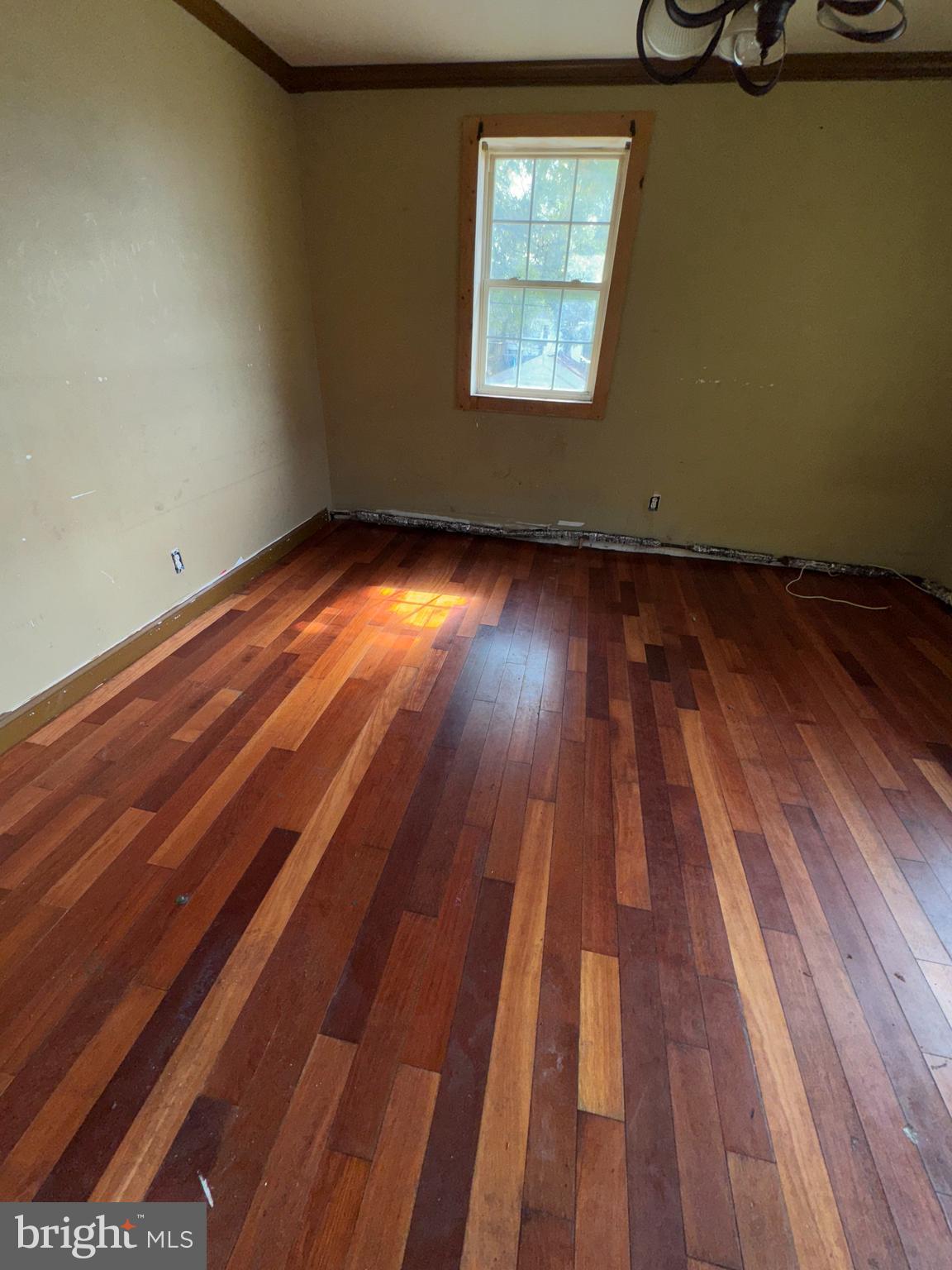 WINDSOR HILLS - Residential