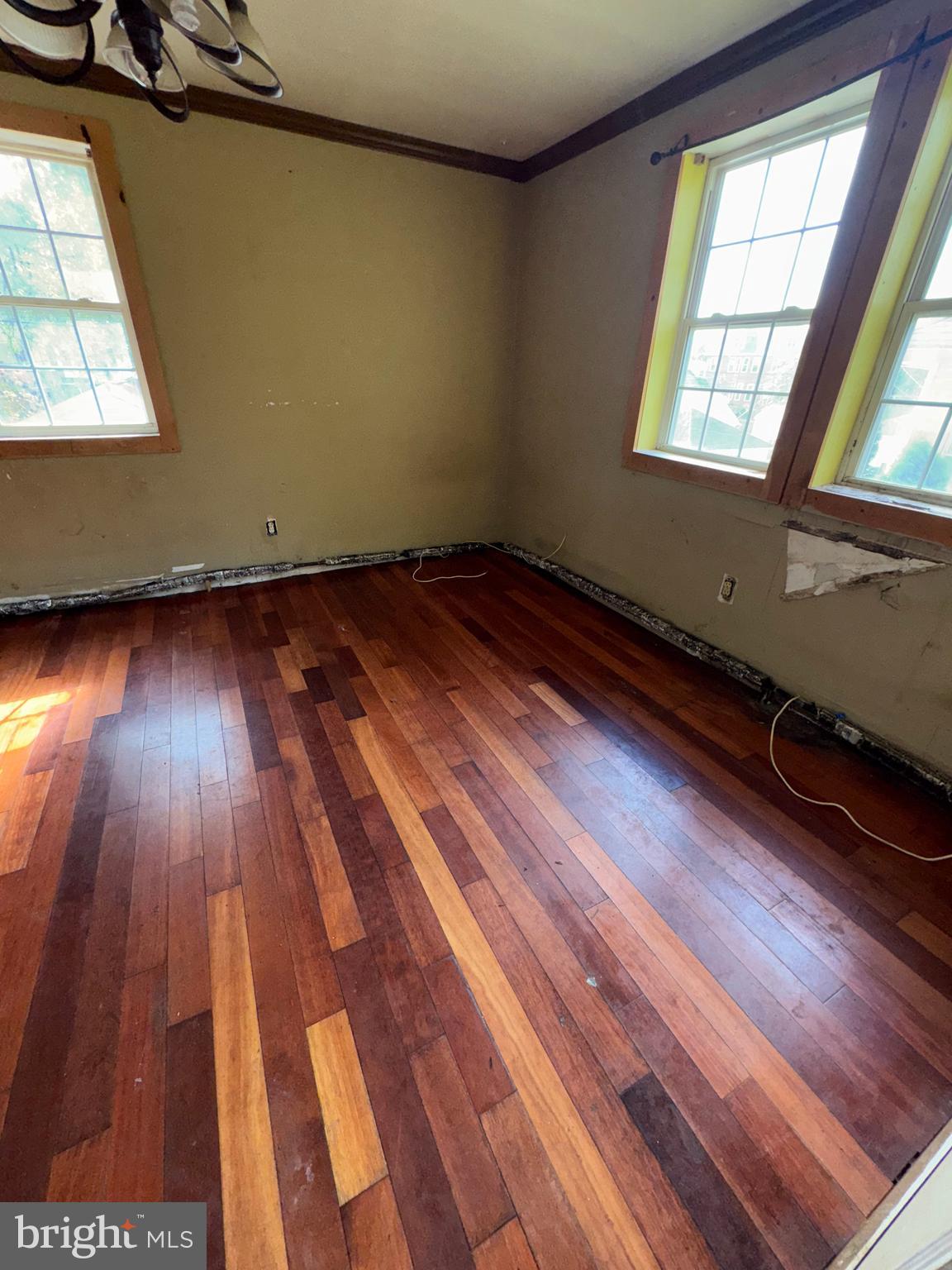 WINDSOR HILLS - Residential