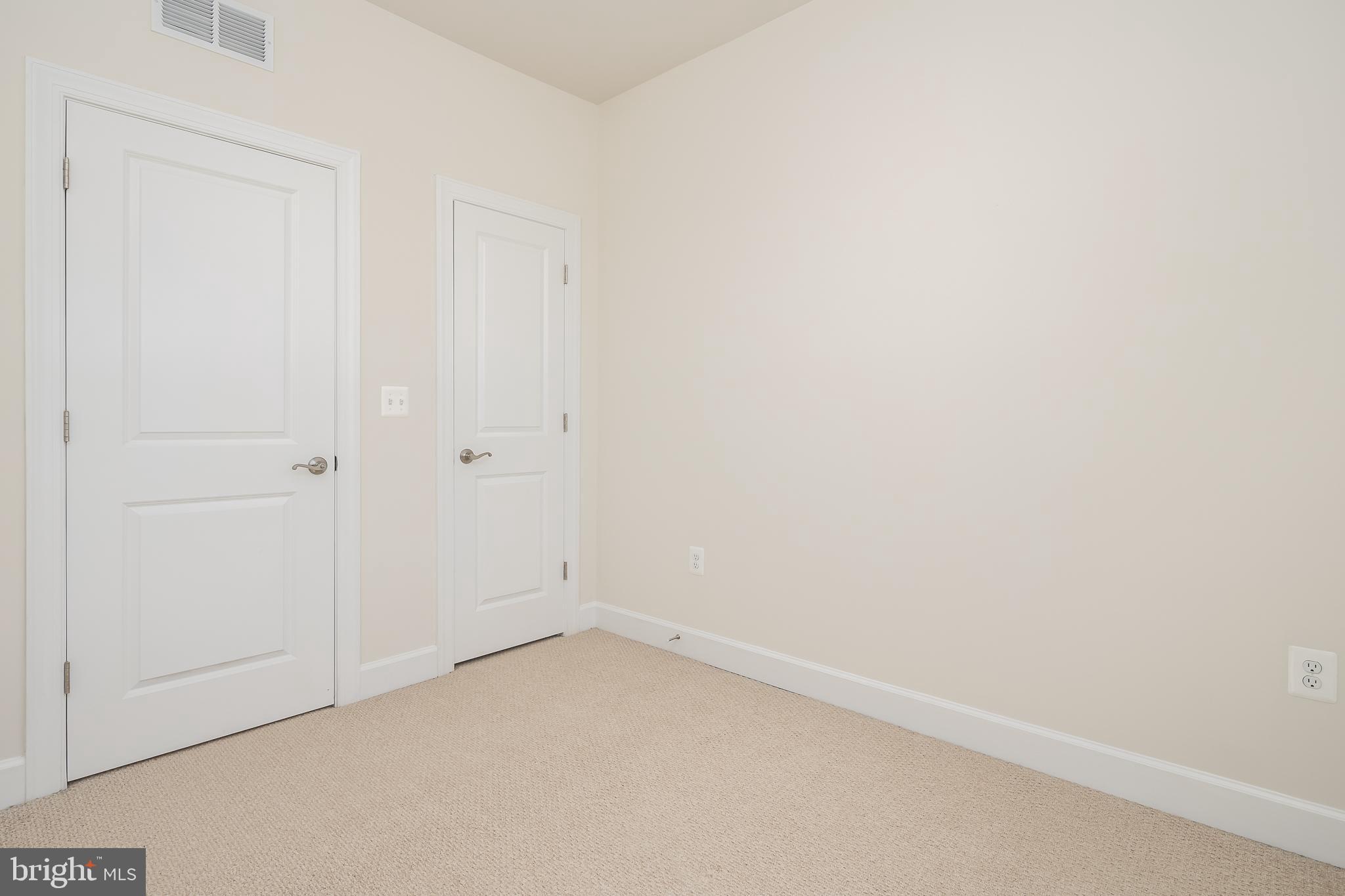 HAYMARKET CROSSING - Residential