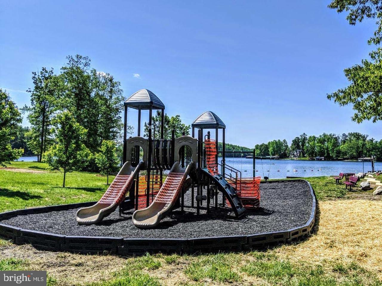 THE WATERS AT LAKE ANNA - Residential