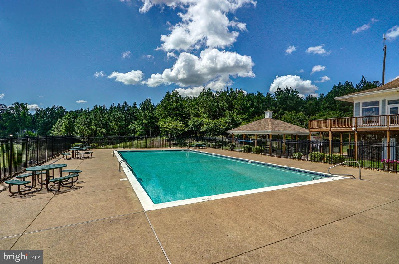 THE WATERS AT LAKE ANNA - Residential