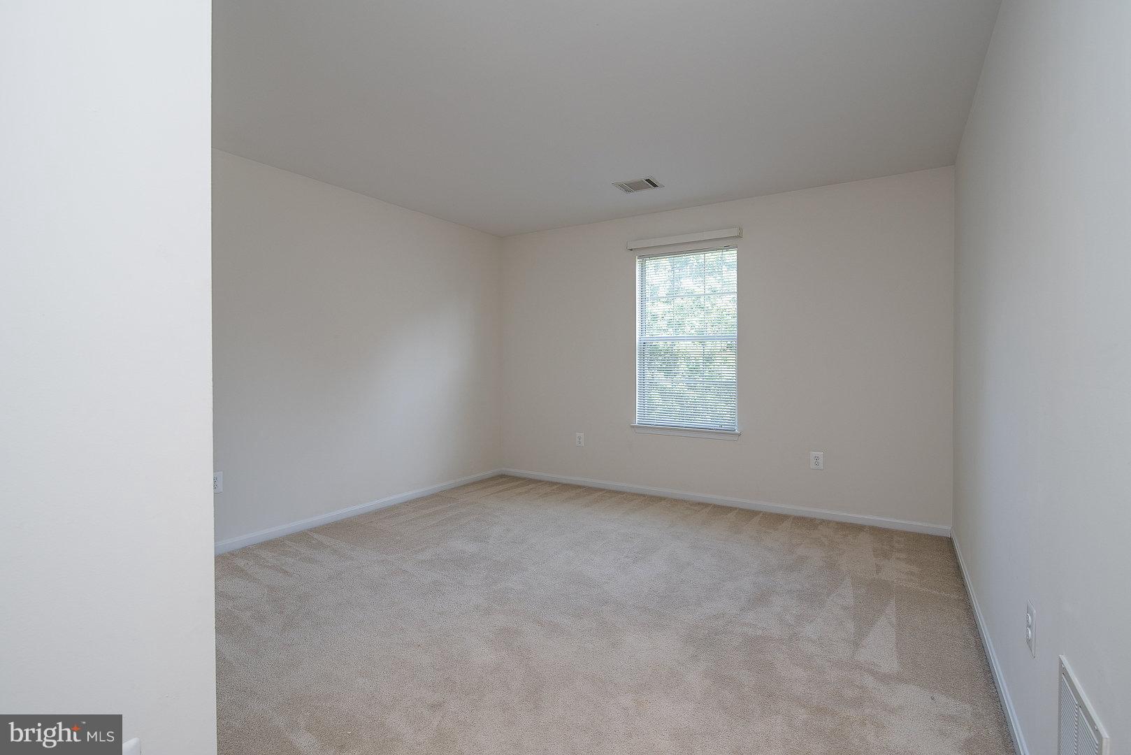 THE MANORS OF PARK RIDGE - Residential Lease