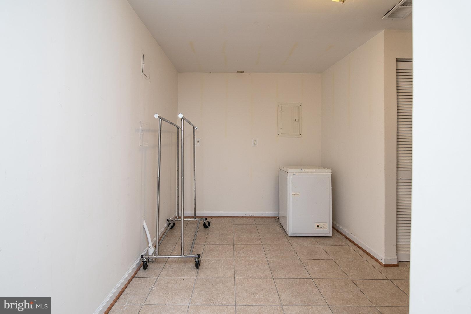 THE MANORS OF PARK RIDGE - Residential Lease