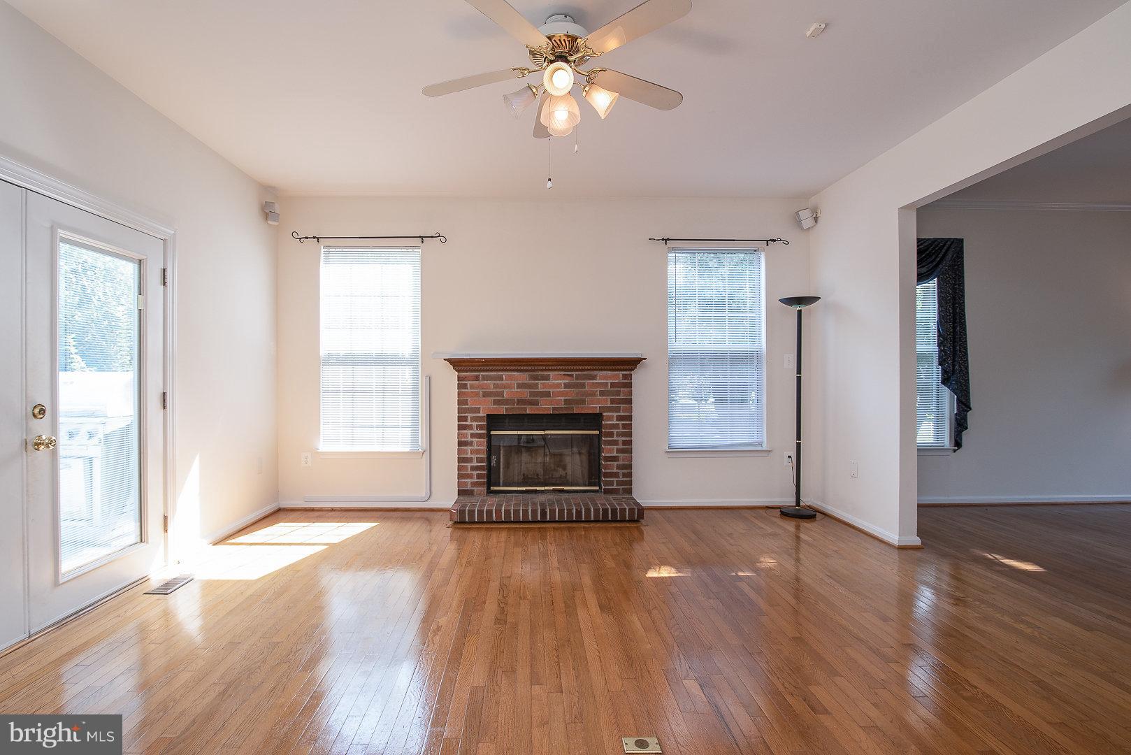 THE MANORS OF PARK RIDGE - Residential Lease