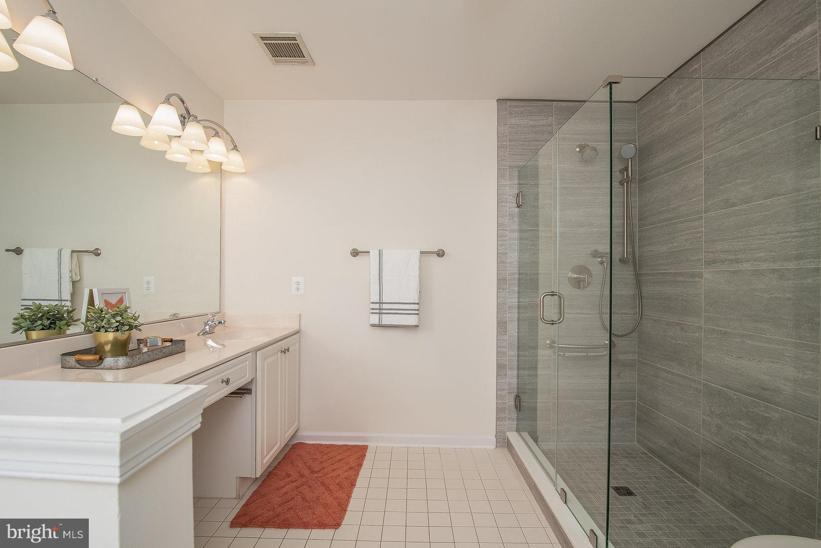 THE MANORS OF PARK RIDGE - Residential Lease