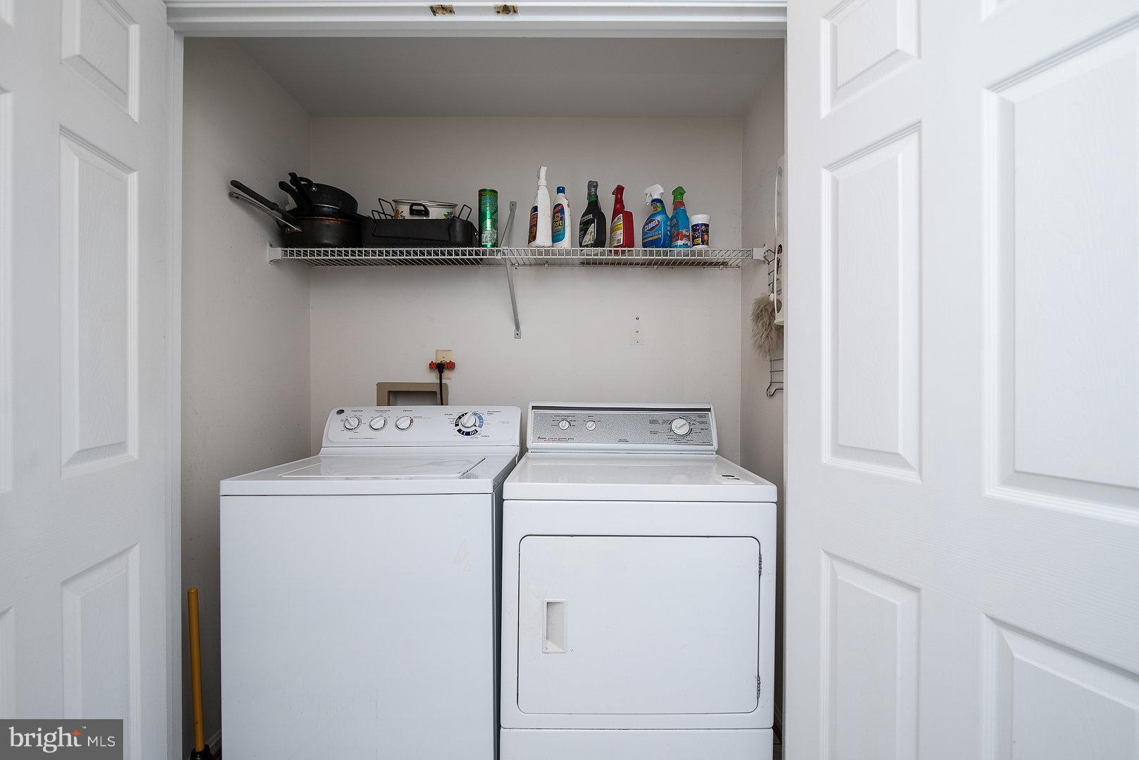 THE MANORS OF PARK RIDGE - Residential Lease