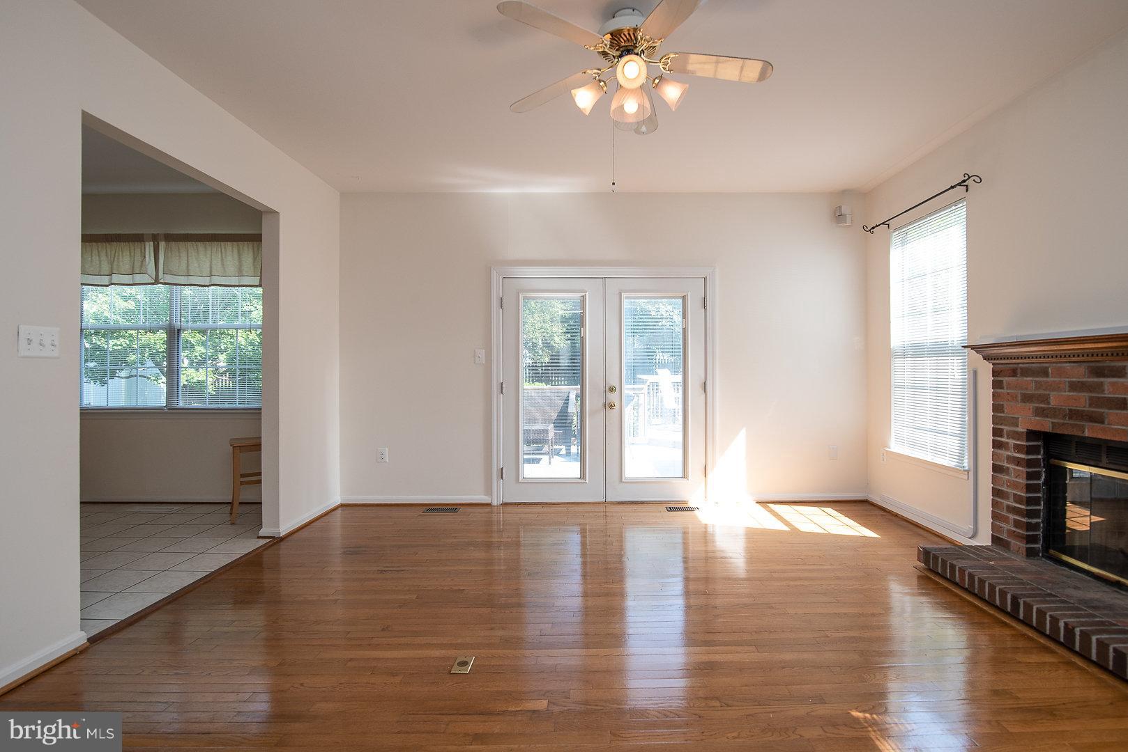 THE MANORS OF PARK RIDGE - Residential Lease