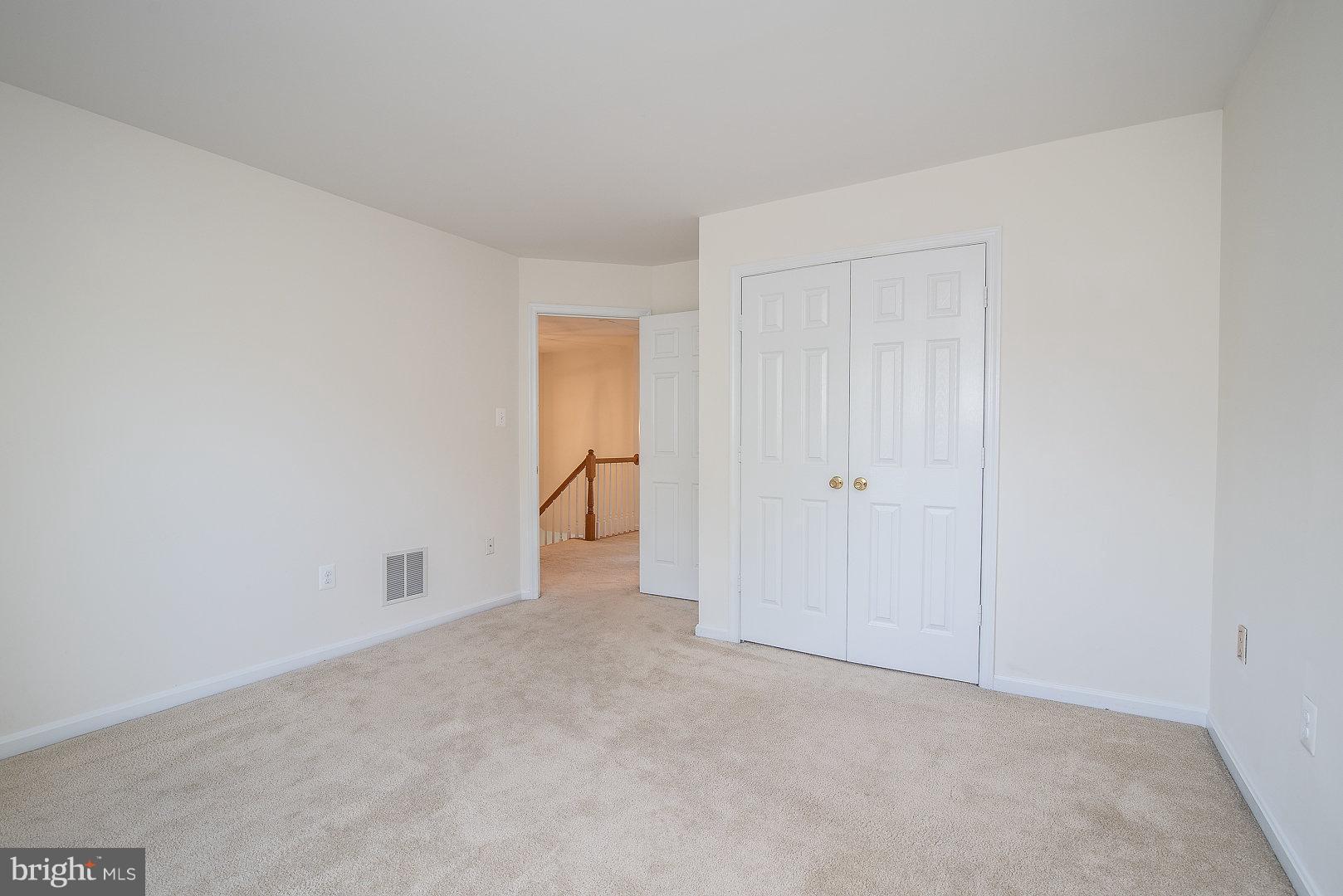 THE MANORS OF PARK RIDGE - Residential Lease