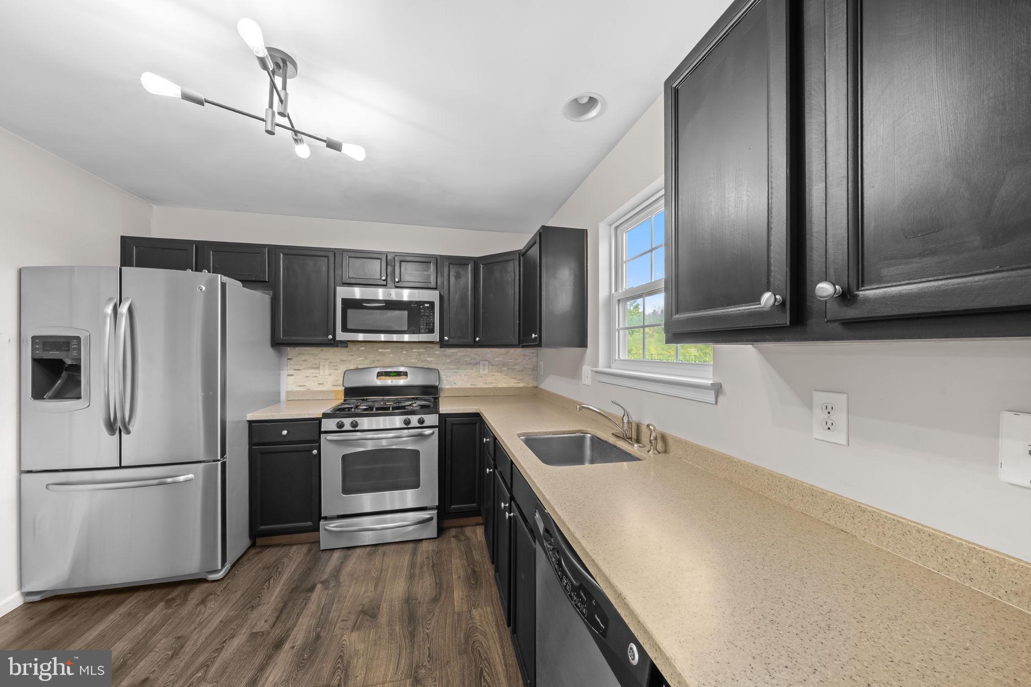 OAK CREEK - Residential