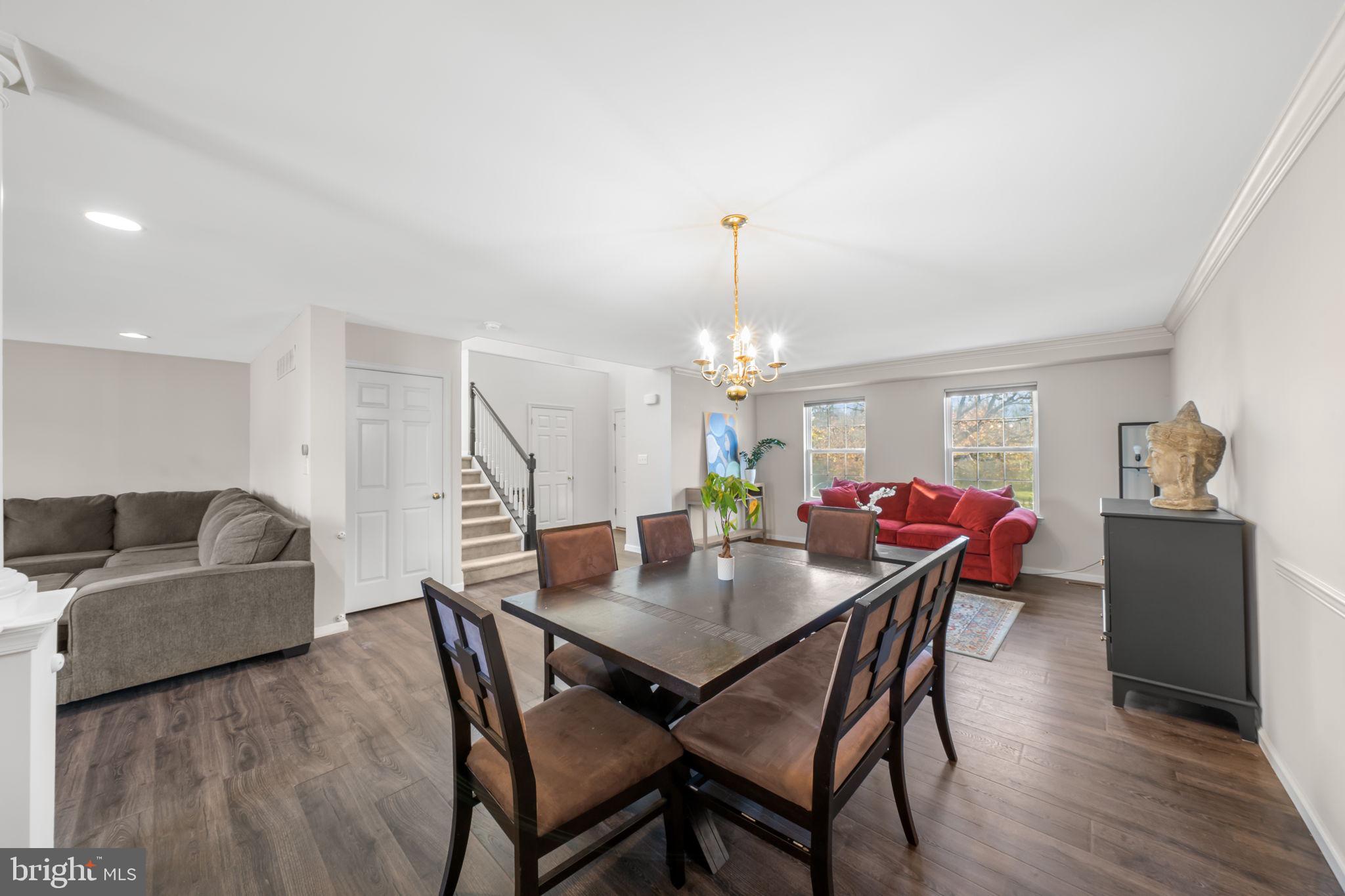 OAK CREEK - Residential