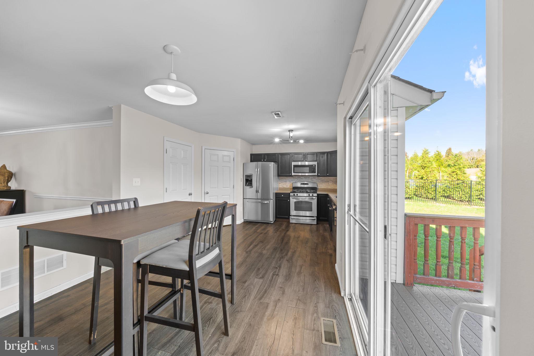 OAK CREEK - Residential