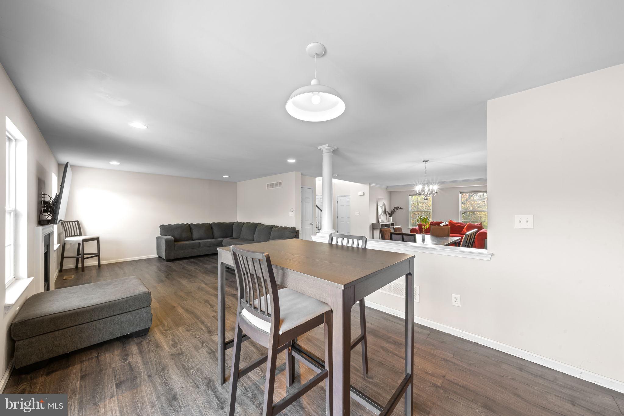 OAK CREEK - Residential