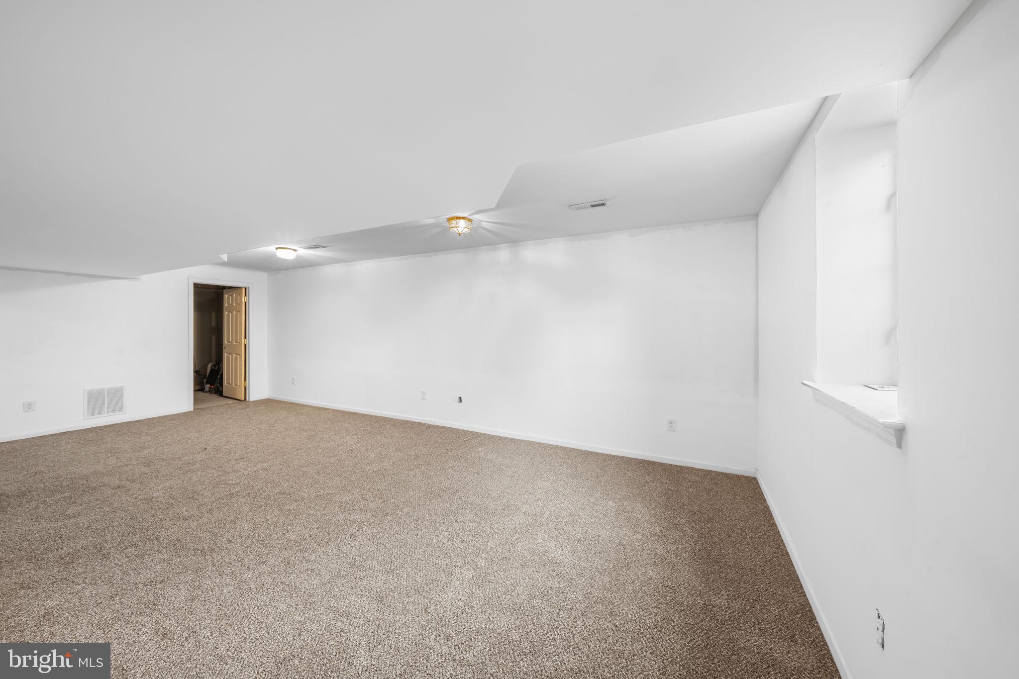 OAK CREEK - Residential