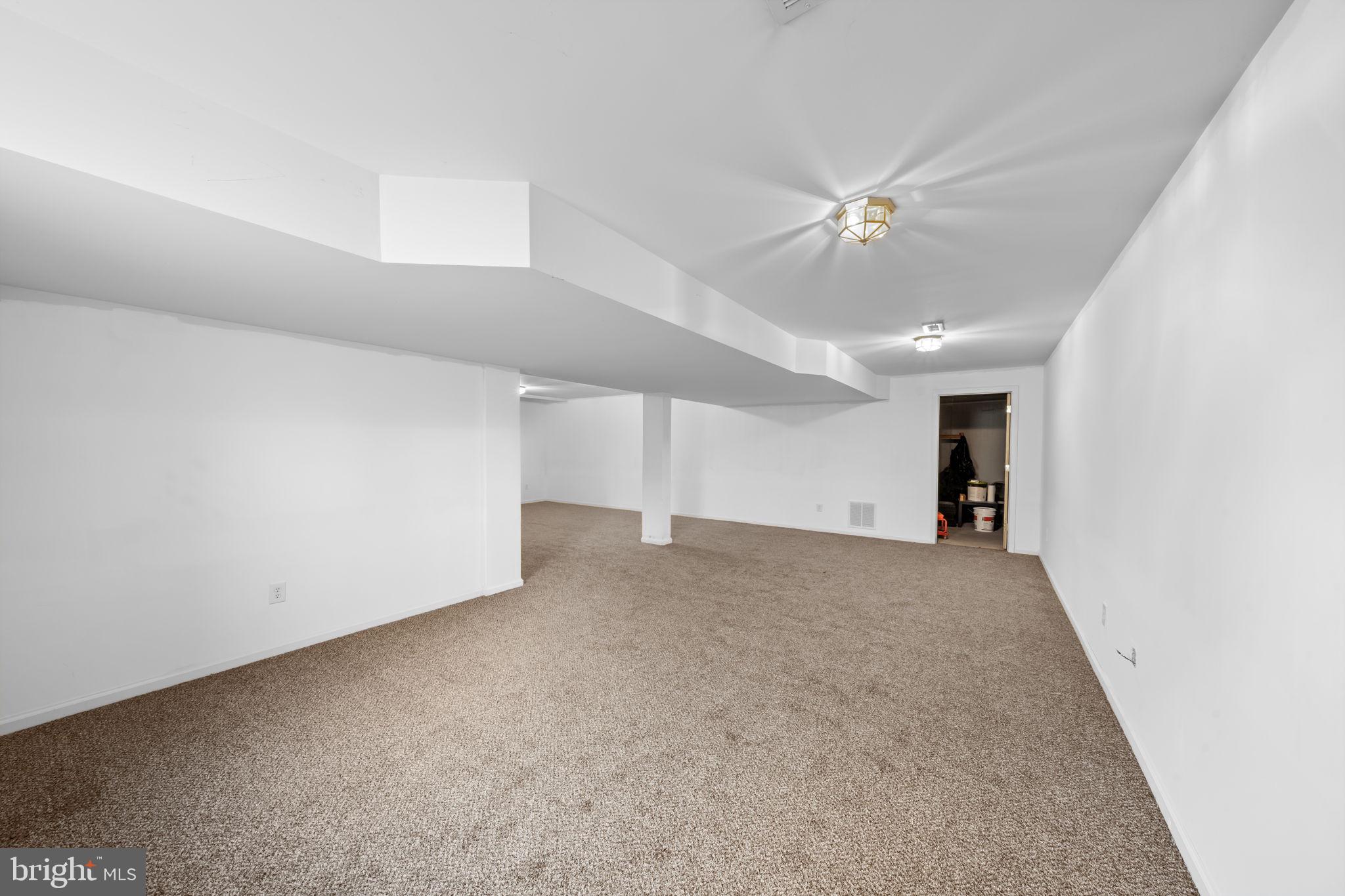 OAK CREEK - Residential