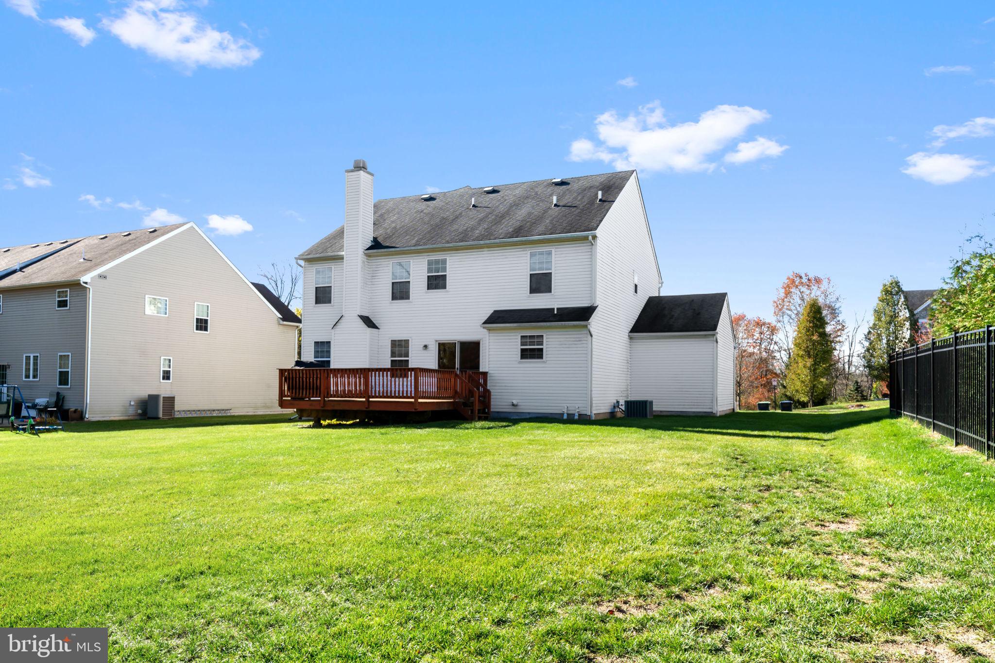 OAK CREEK - Residential