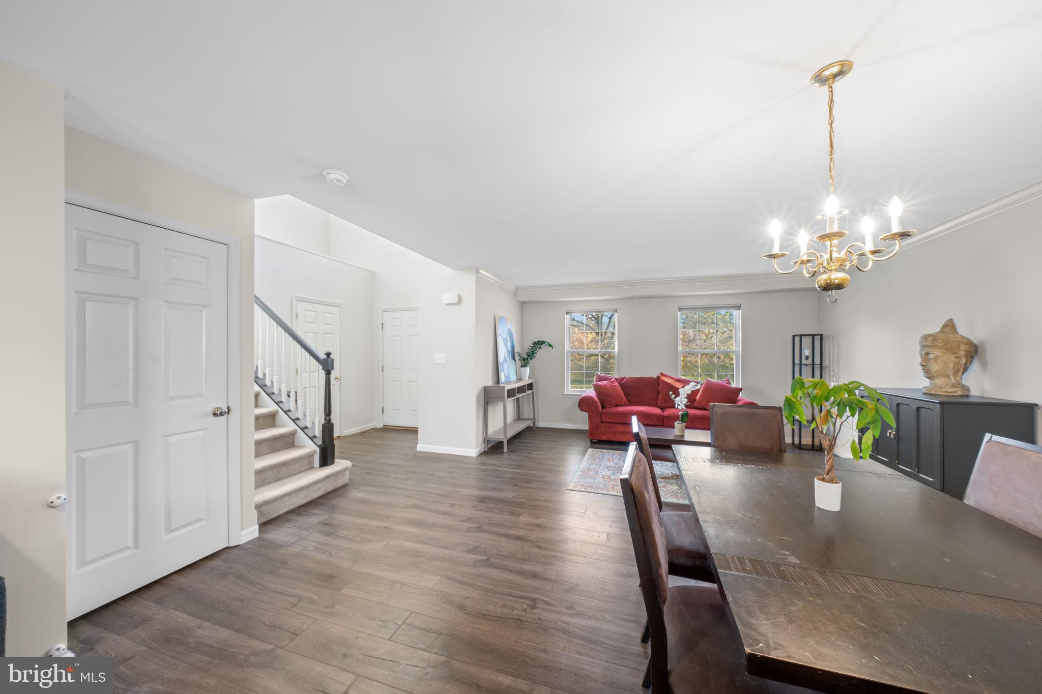 OAK CREEK - Residential